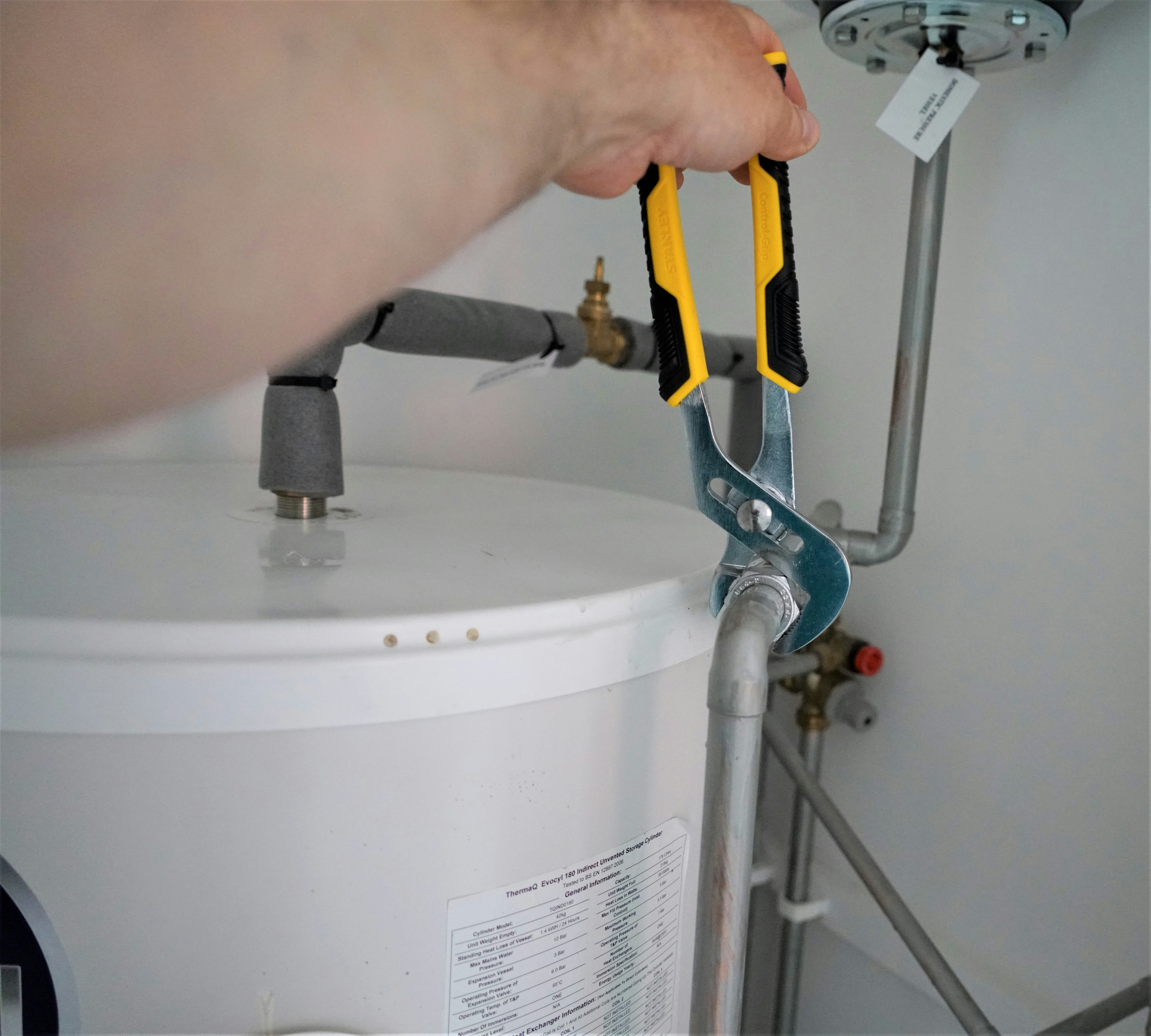 10 Genius Hacks to Unclog Your Kitchen Sink