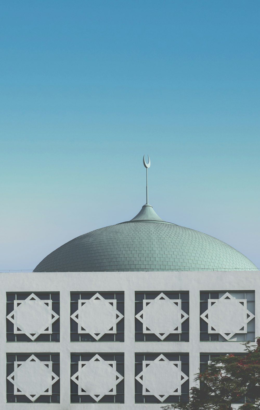 white and blue dome building under blue sky during daytime