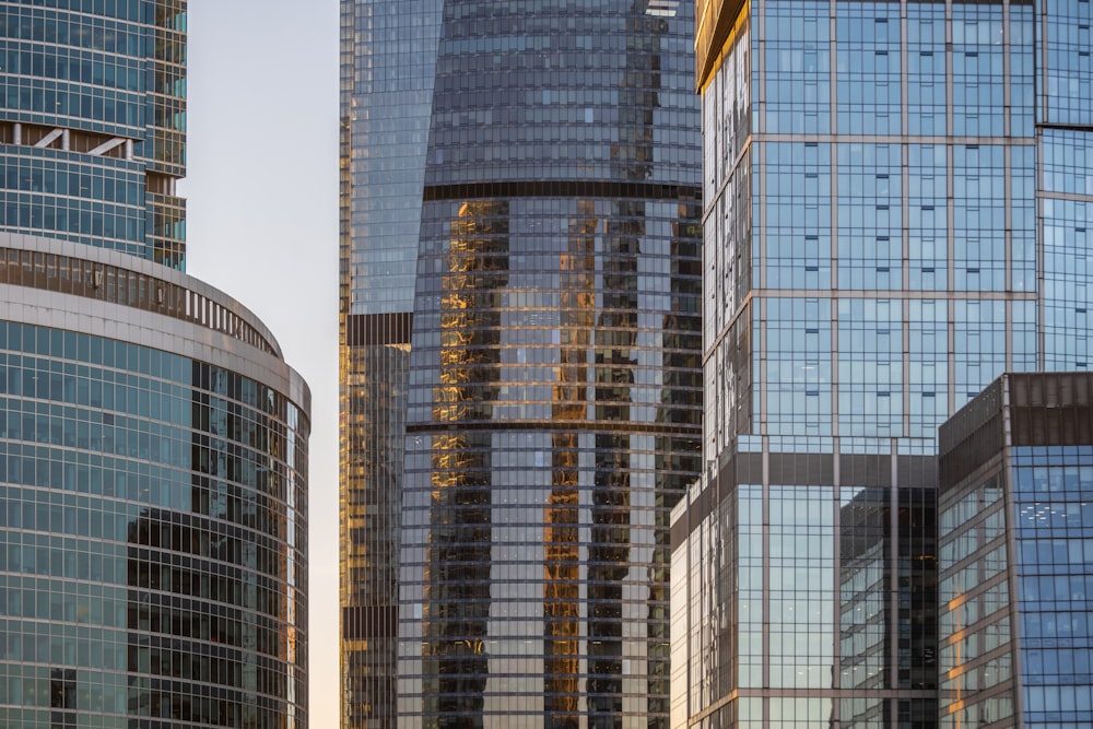 grey and brown high rise building