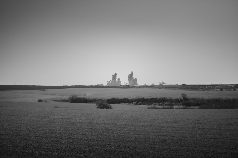 grayscale photo of city skyline