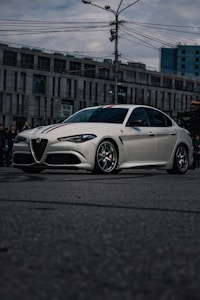 Sedán Rojo Brillante