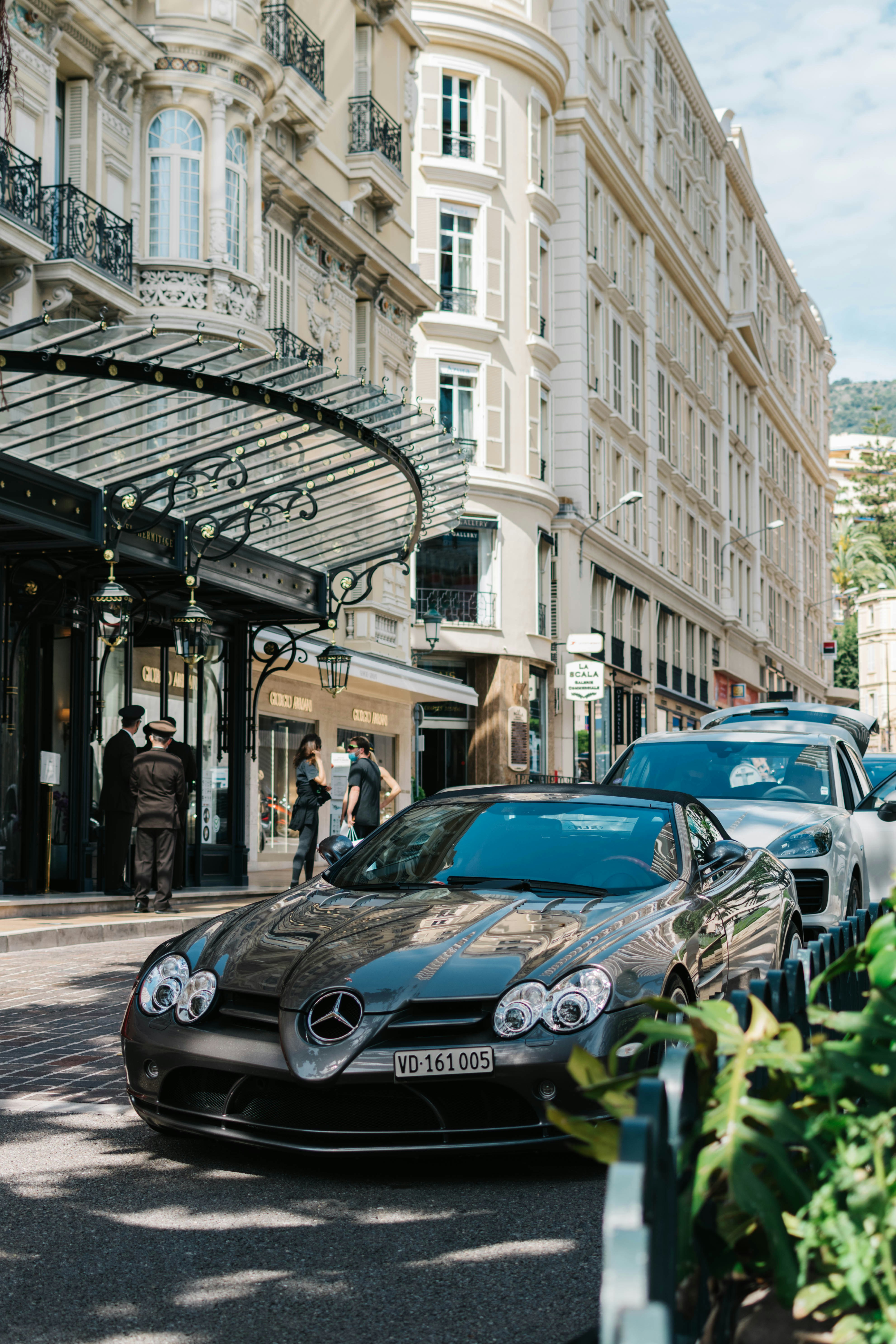 Mercedes SLR McLaren in front of the Hôtel Hermitage in Monaco