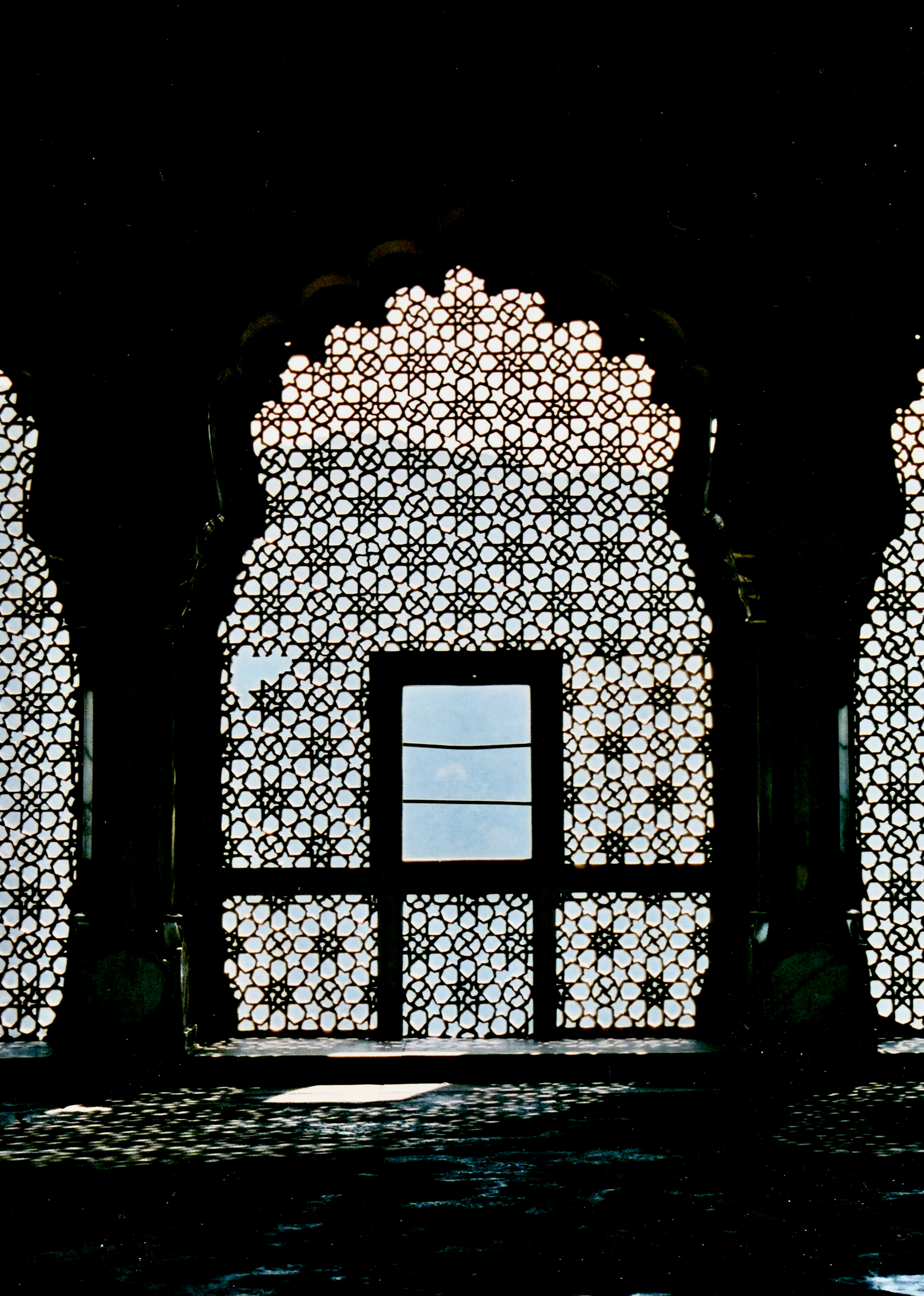 Photo by peterburdon
