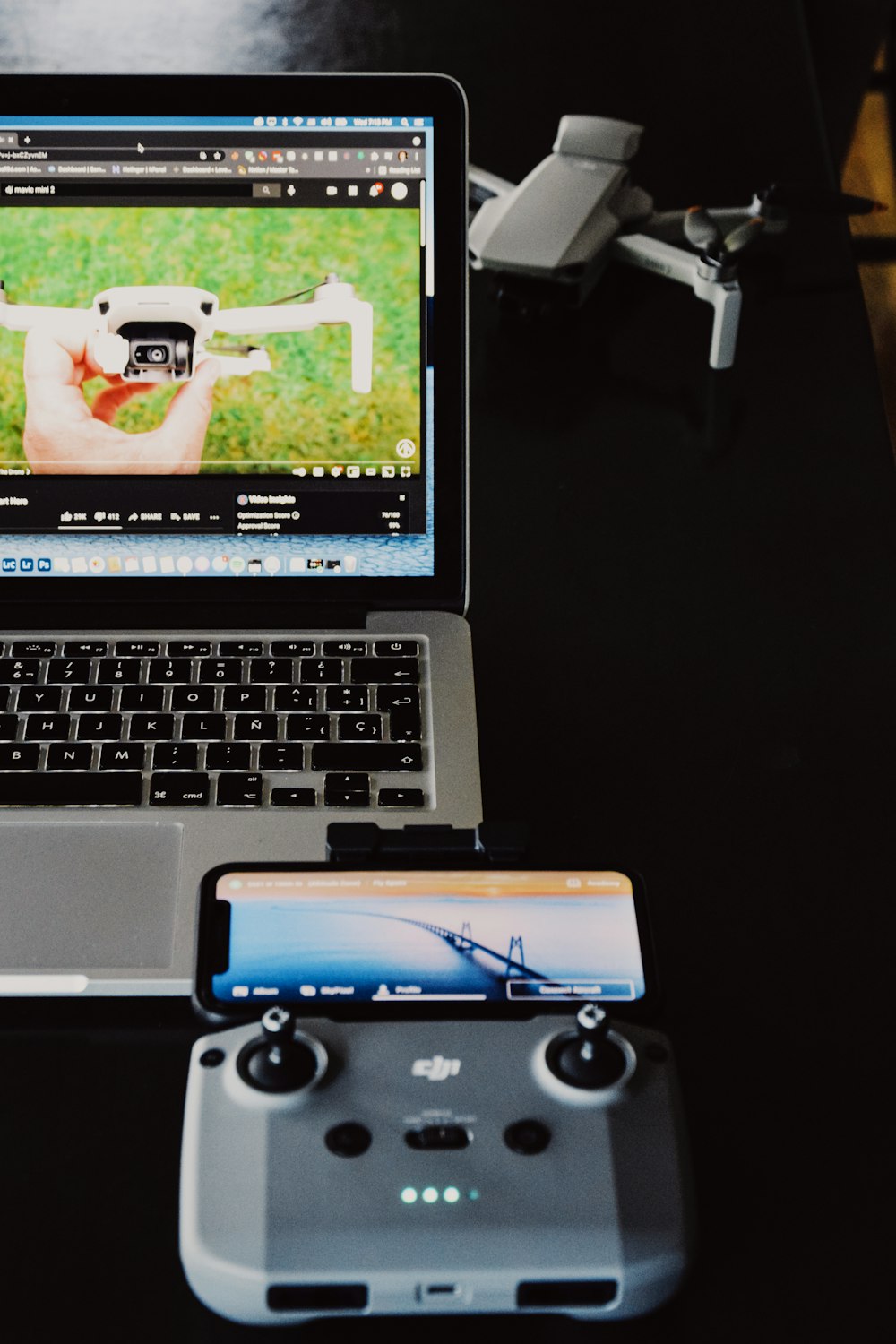 black and silver macbook pro