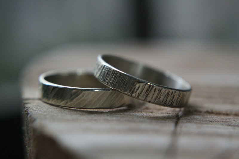 Men's Simple Domed Wedding Band