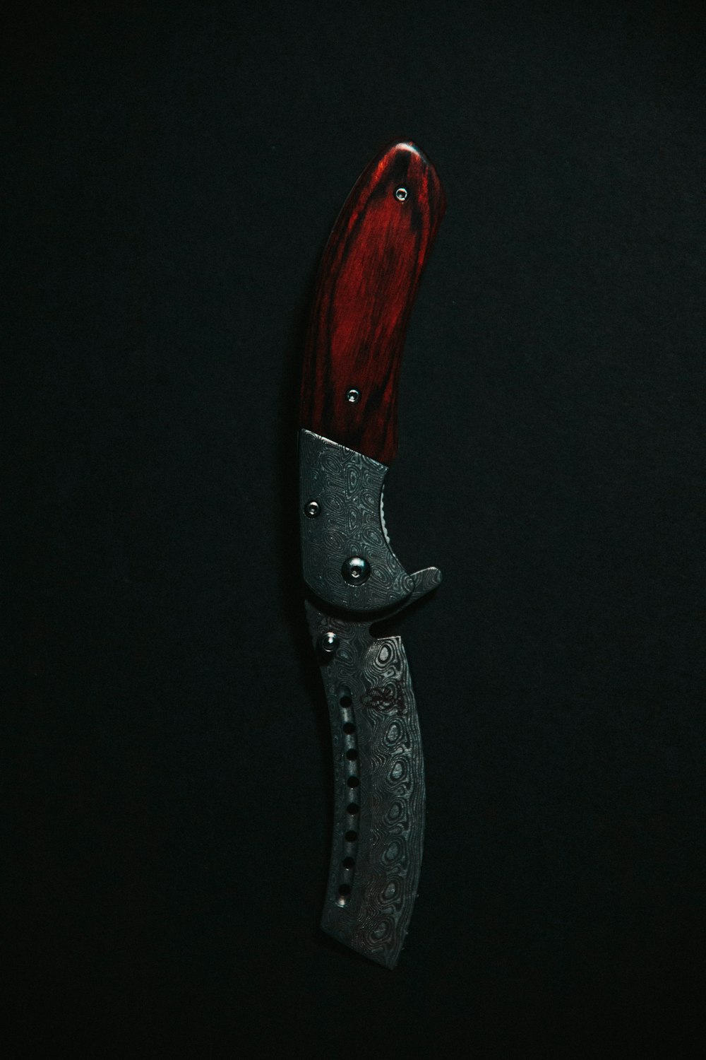 黒と茶色のハンドルナイフ
