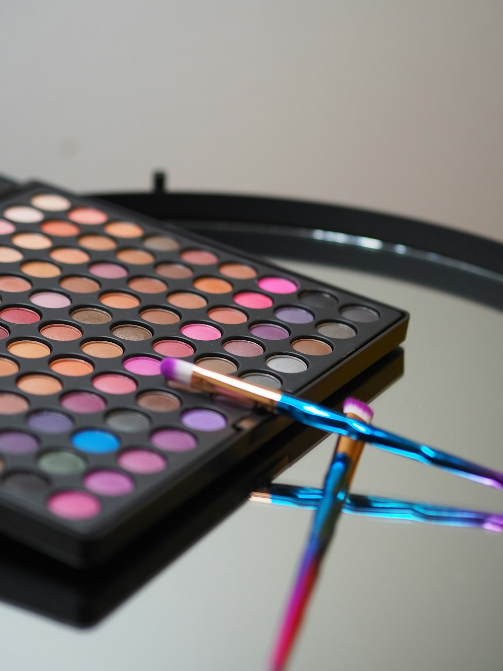 black and pink make up palette