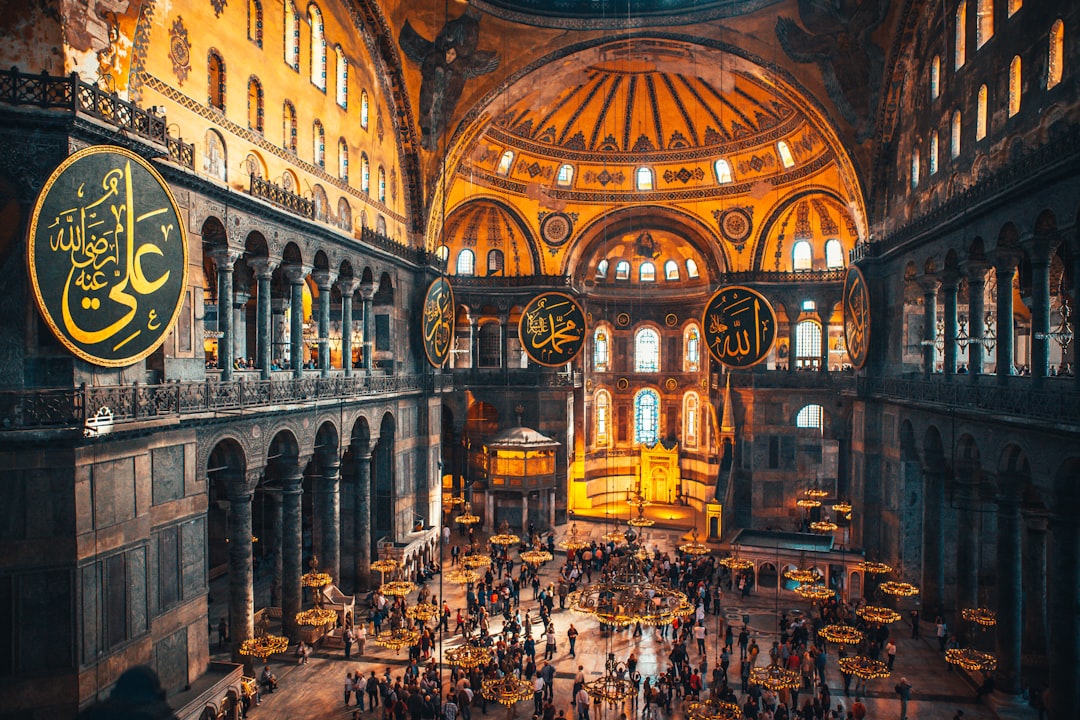 Unveiling Istanbul: Discover the Alluring History and Cool Vibes of Turkey&#8217;s Cosmopolitan Capital