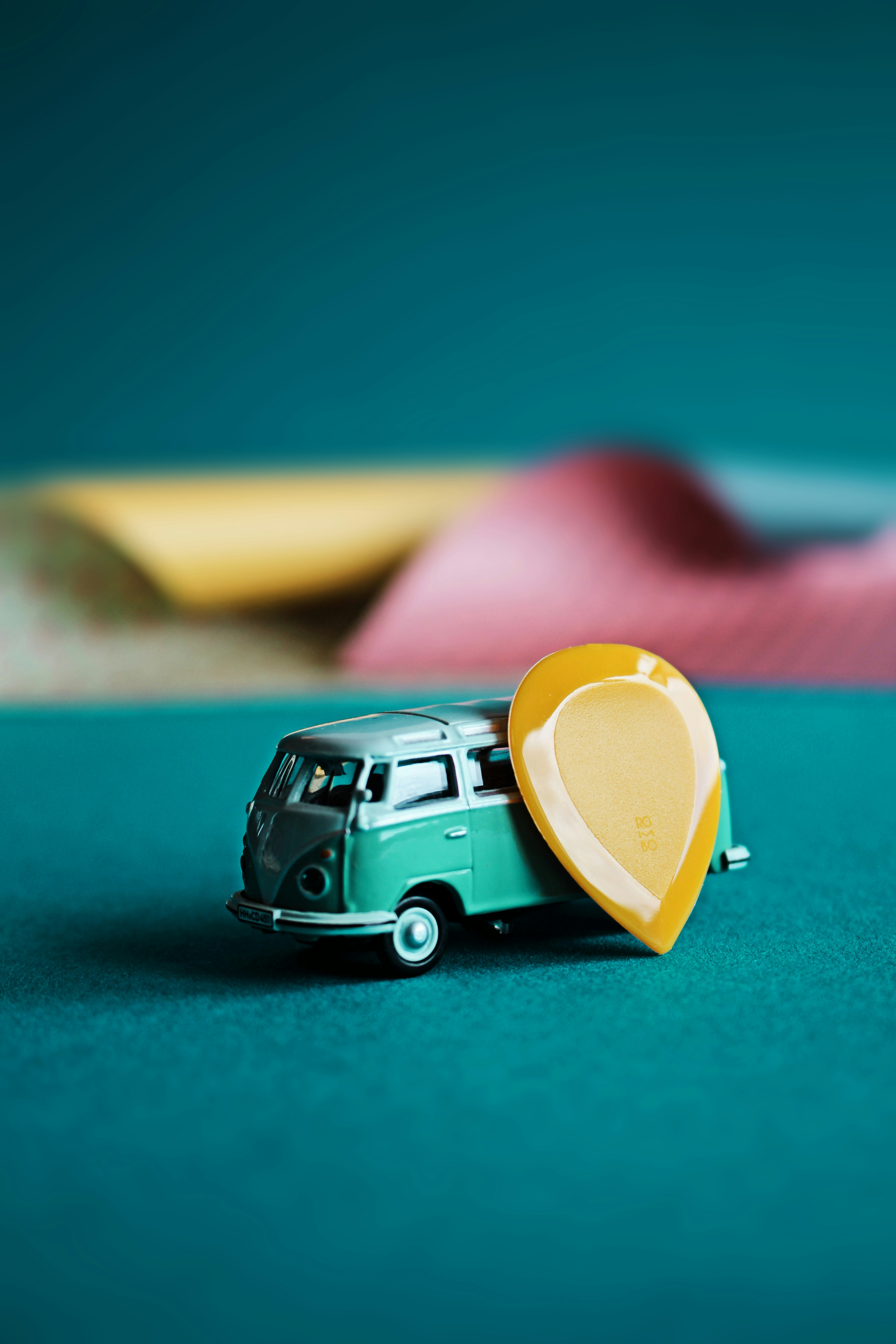 red and black car toy