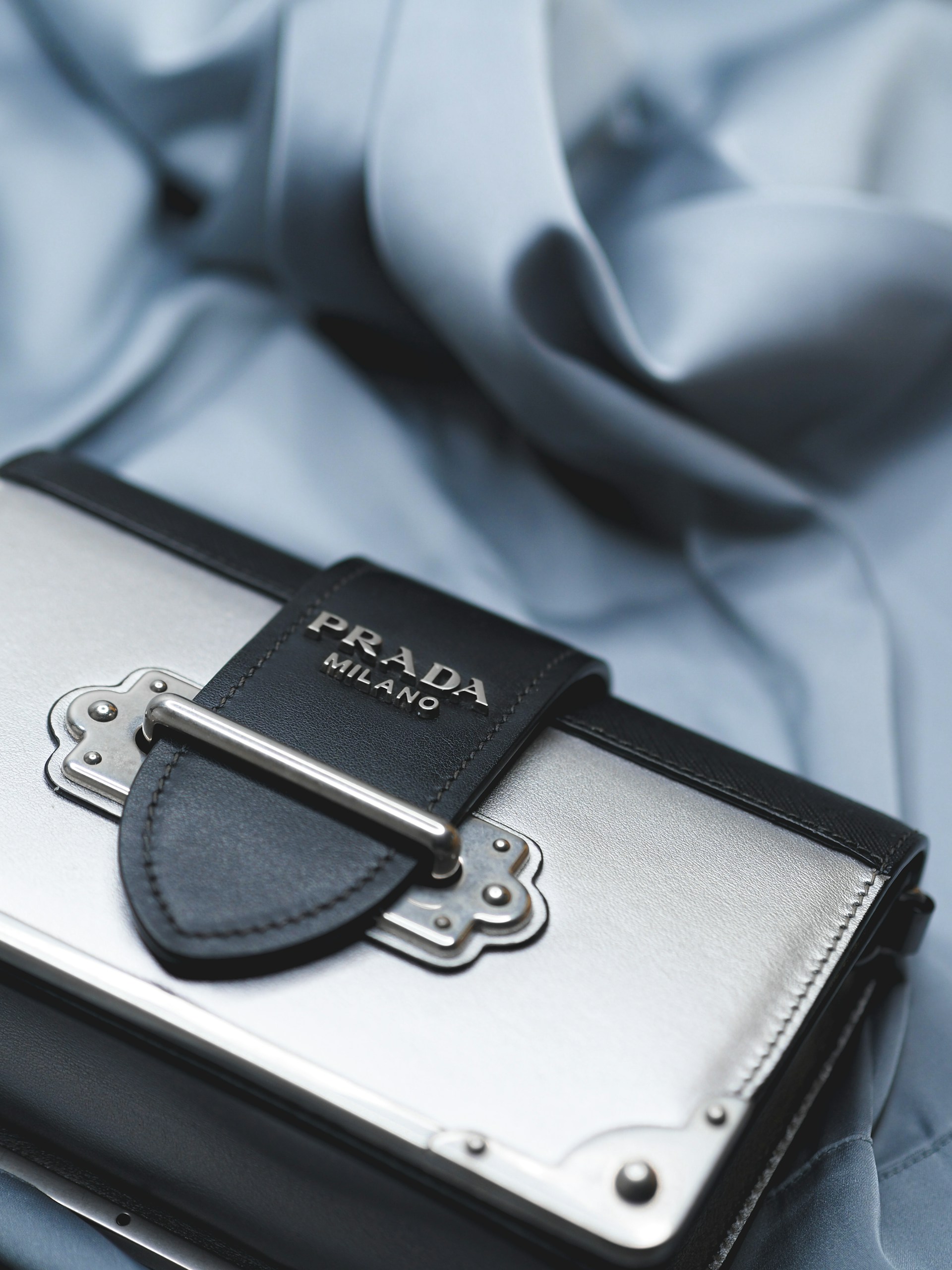 black leather michael kors wallet