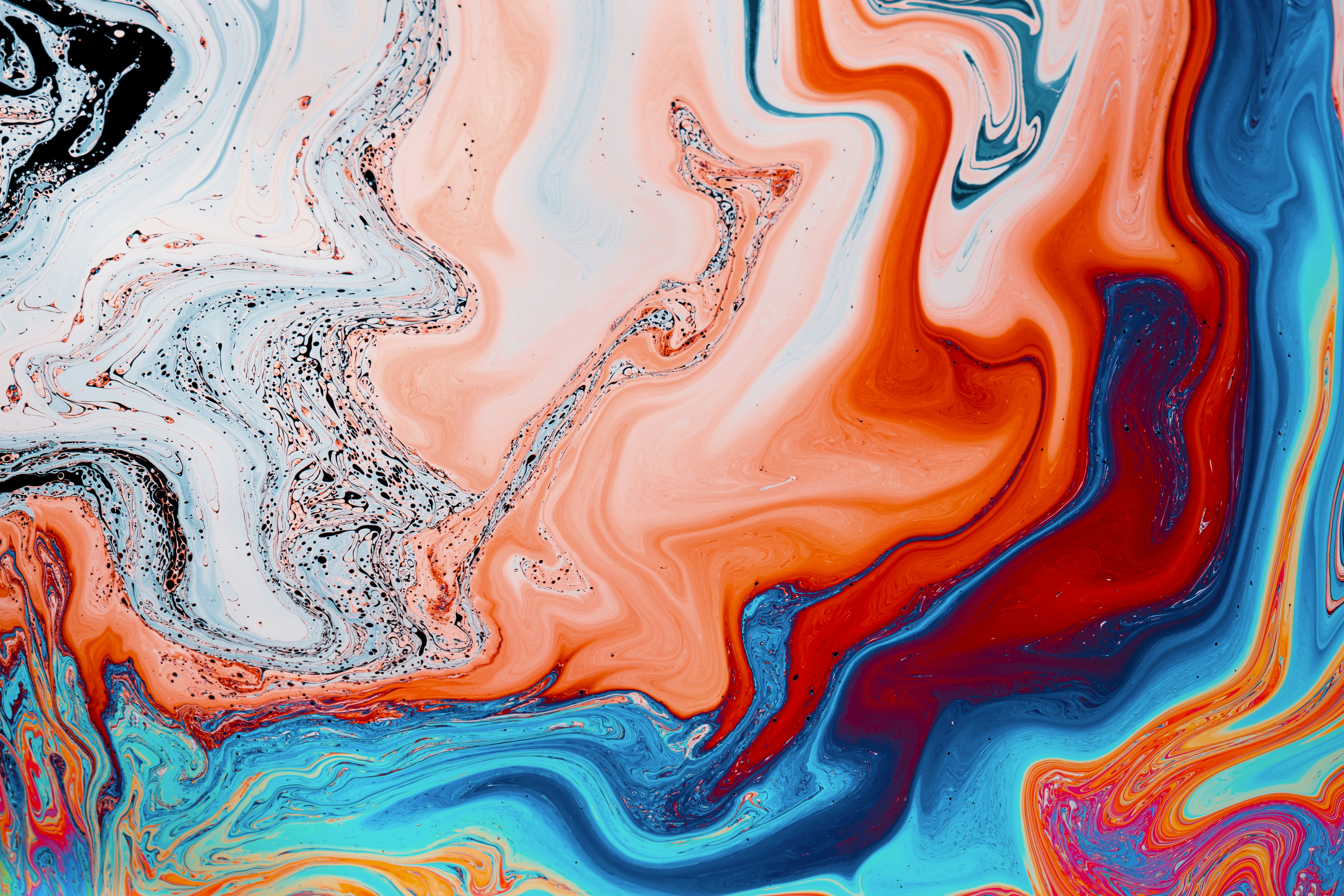 青、白、赤の抽象画の写真 – Unsplashのテクスチャーの無料画像