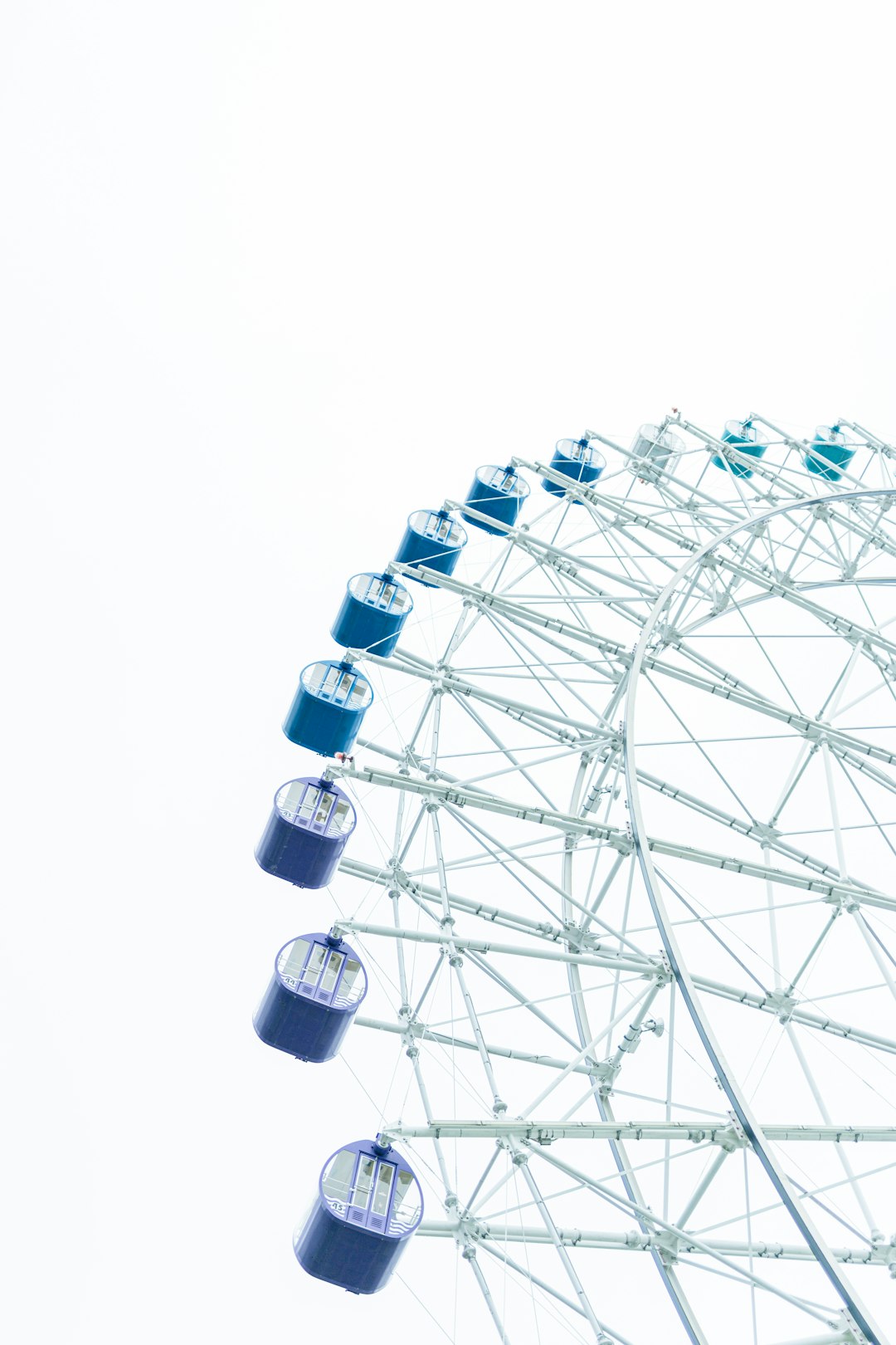 red and white ferris wheel