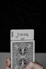 İlişkide Küçük Şaka Kartları Paylaşma