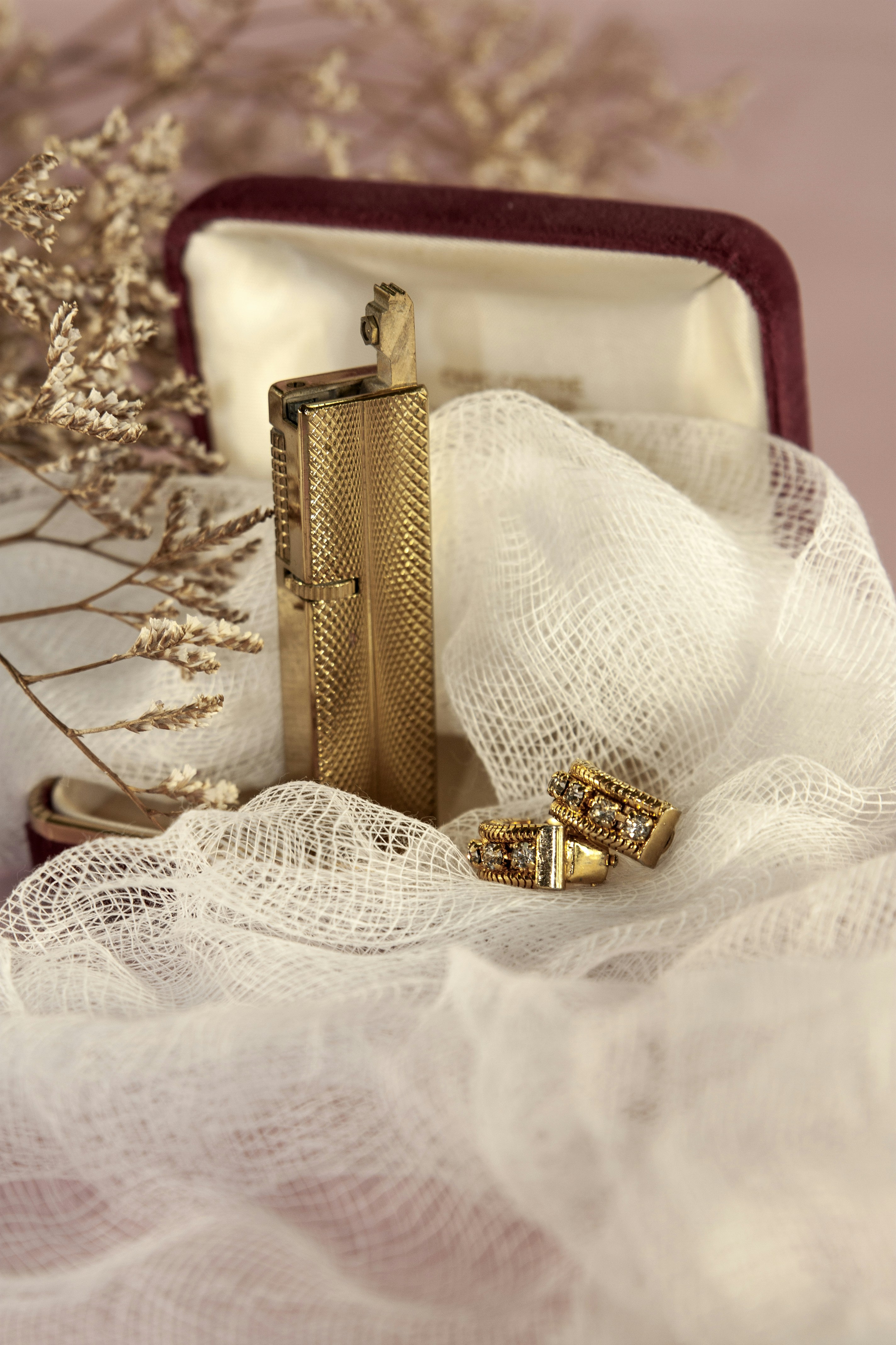 Photo by laarkstudio