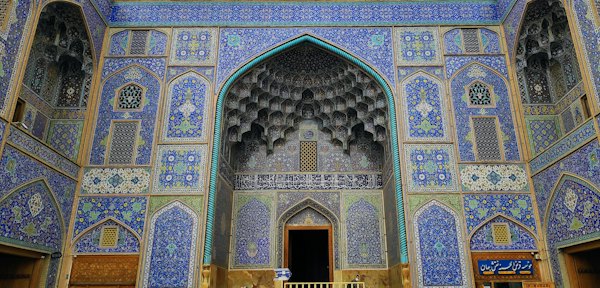 The tiled entrance of the Sheikh Lotfollah Mosque — Isfahan, Iran