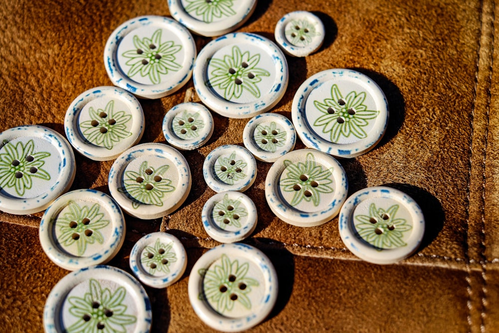 sliced lemon on brown textile