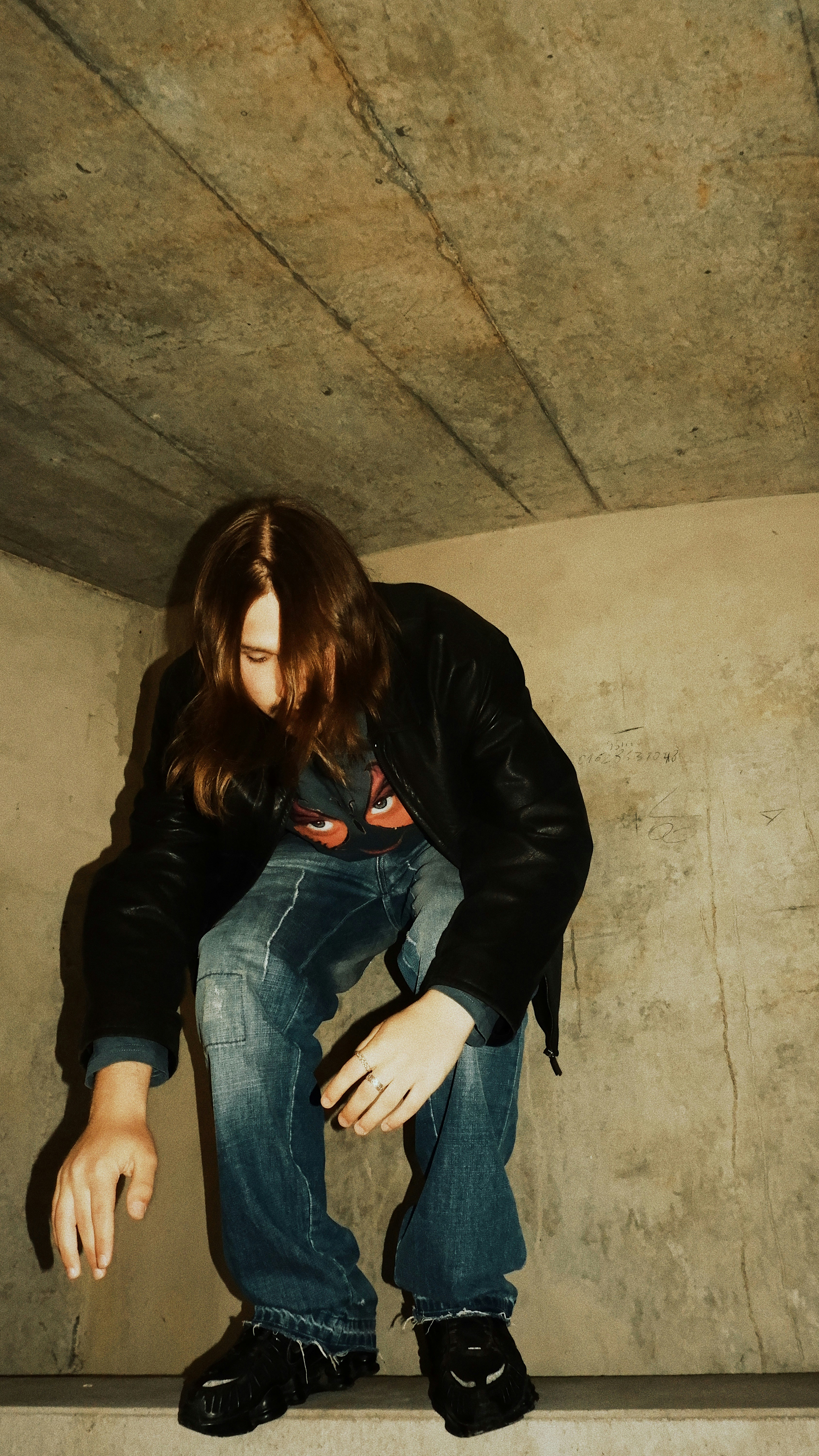 vintage leather wallpaper, wallpaper, Leather Care on a Budget: Protecting Your Investments 5