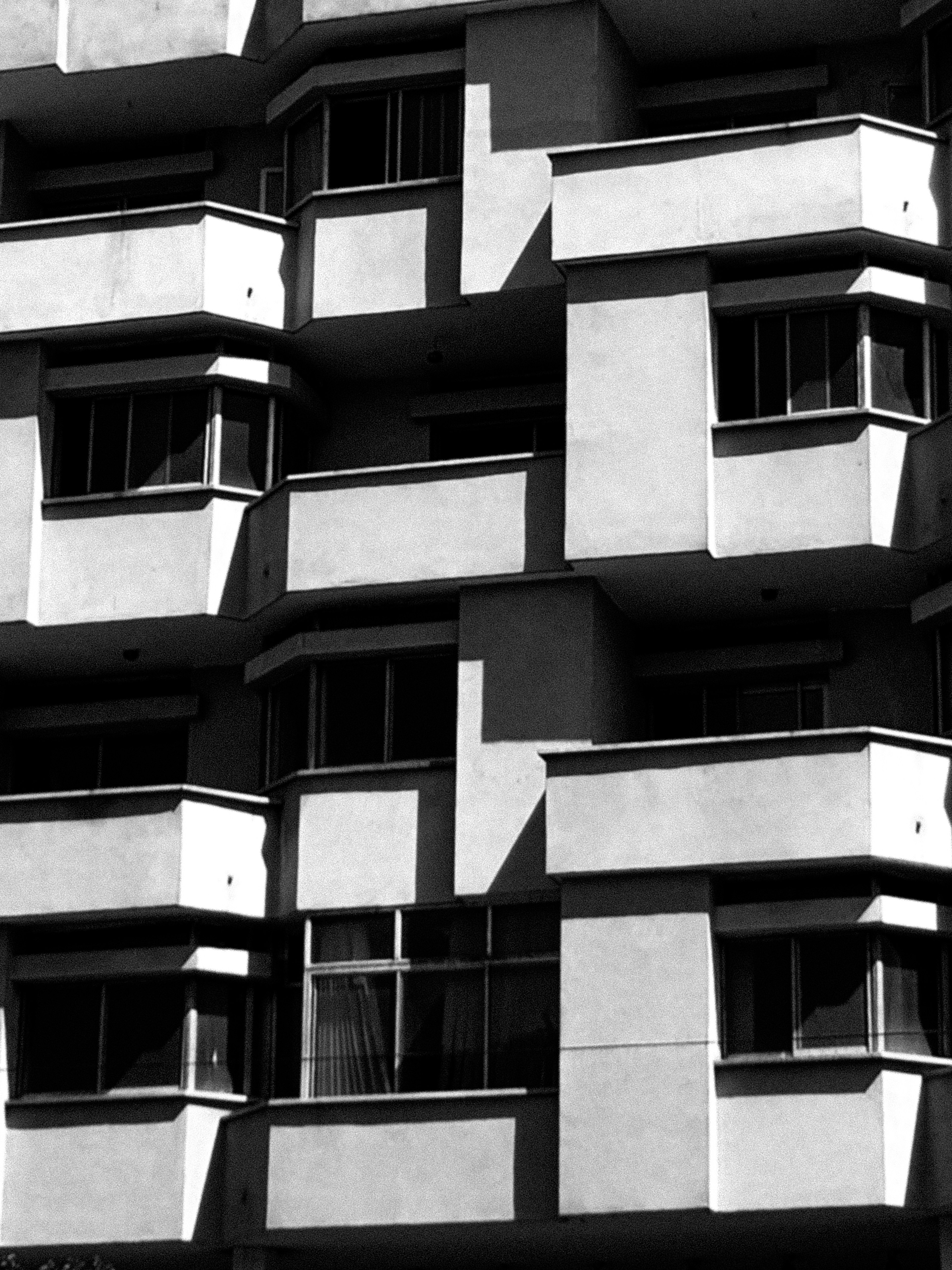 Photo by pouriaoskuie