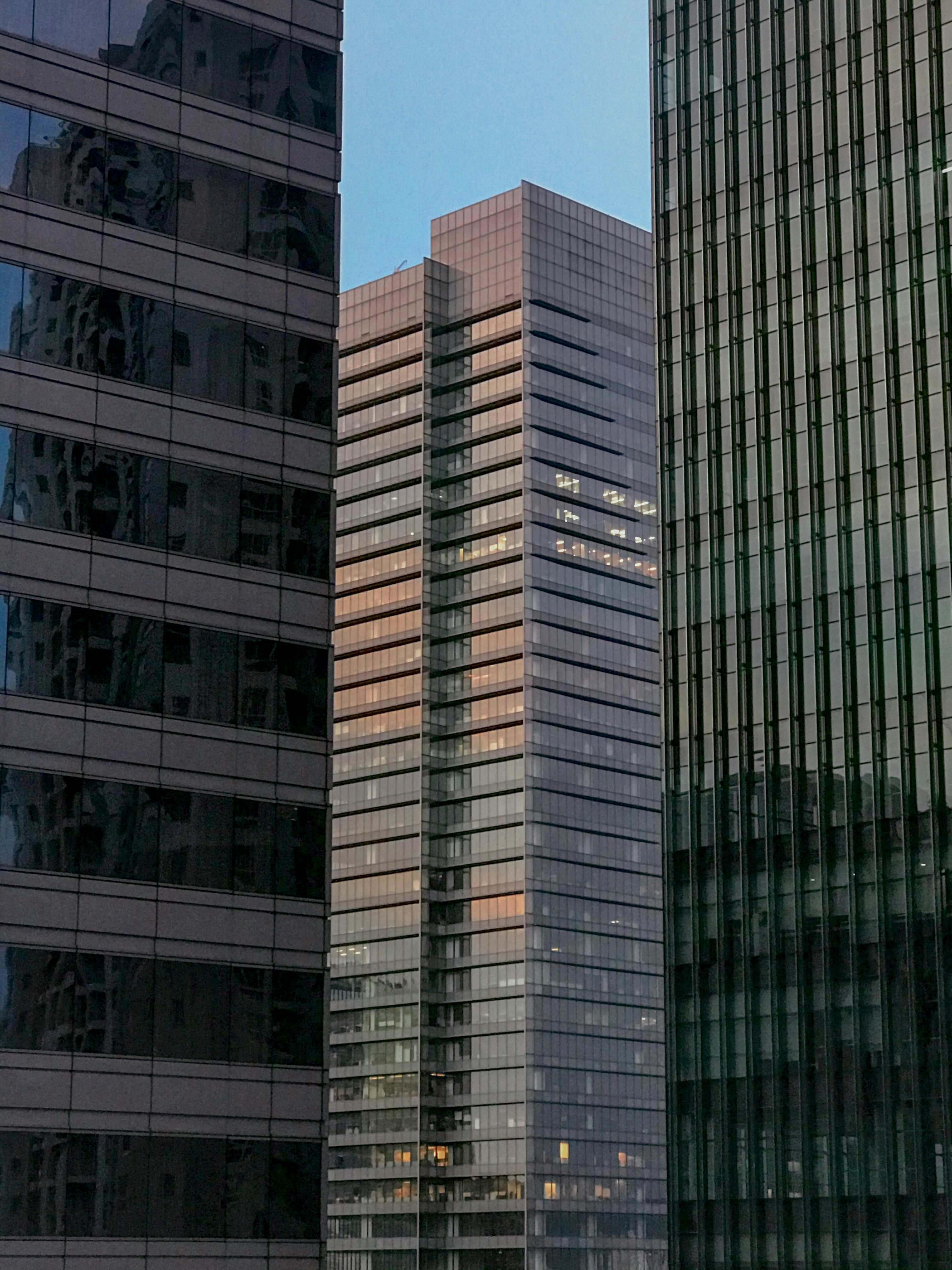 Goldman Sachs Assumes Cogent Comms Hldgs at Neutral, Announces Price Target of $40