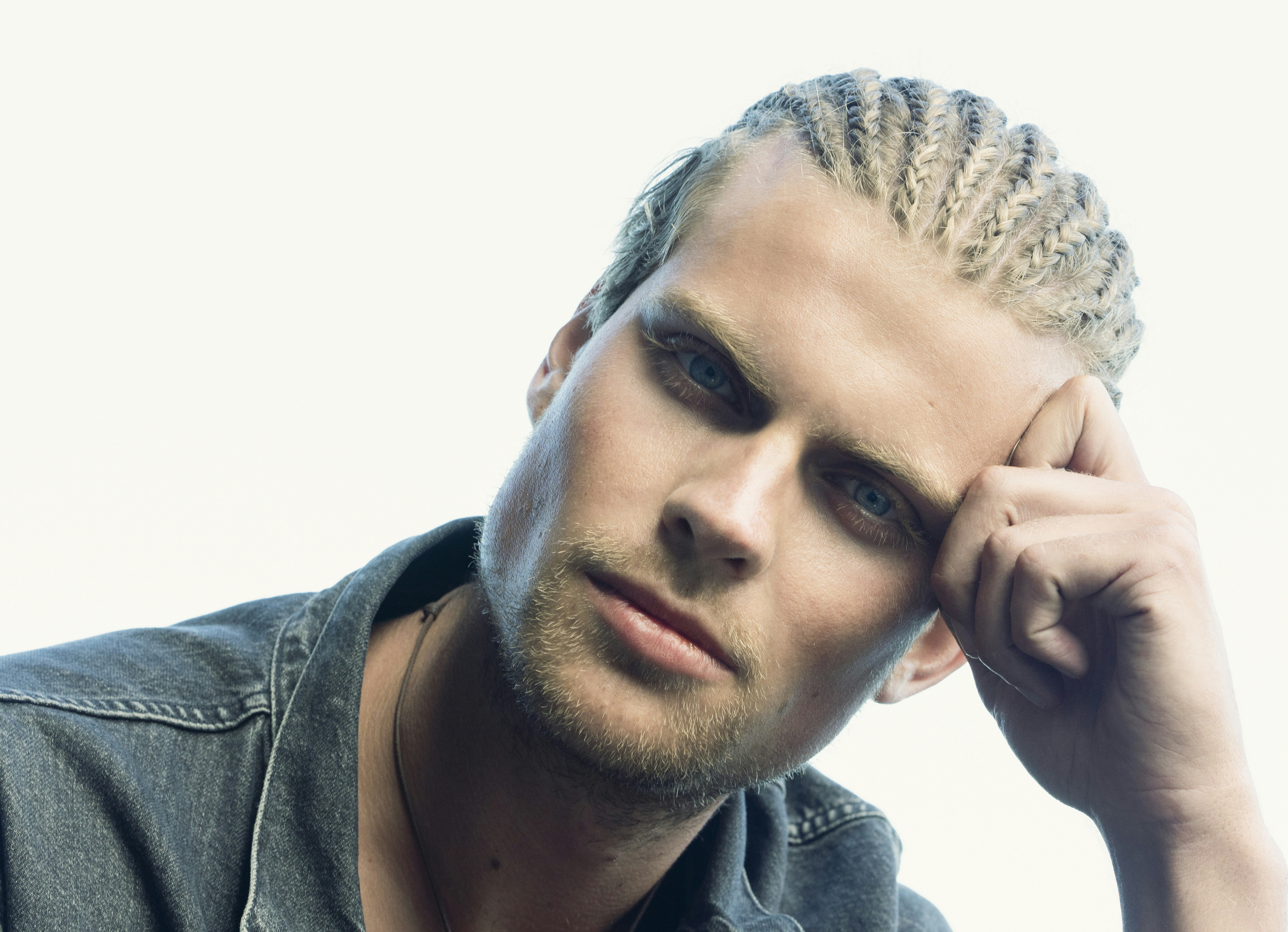 Use Rental Clothing To Make Someone Fall In Love With You