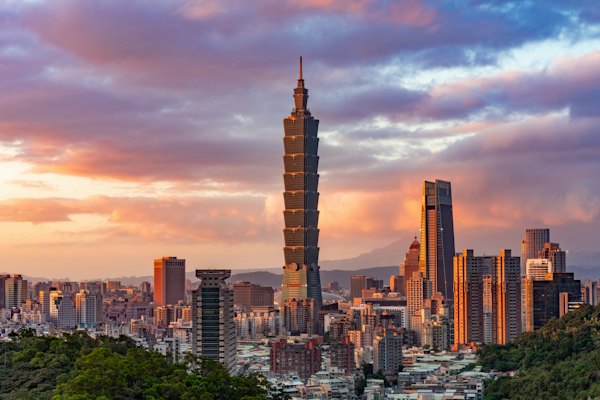 High rise building during sunset — Taipei, Taiwan