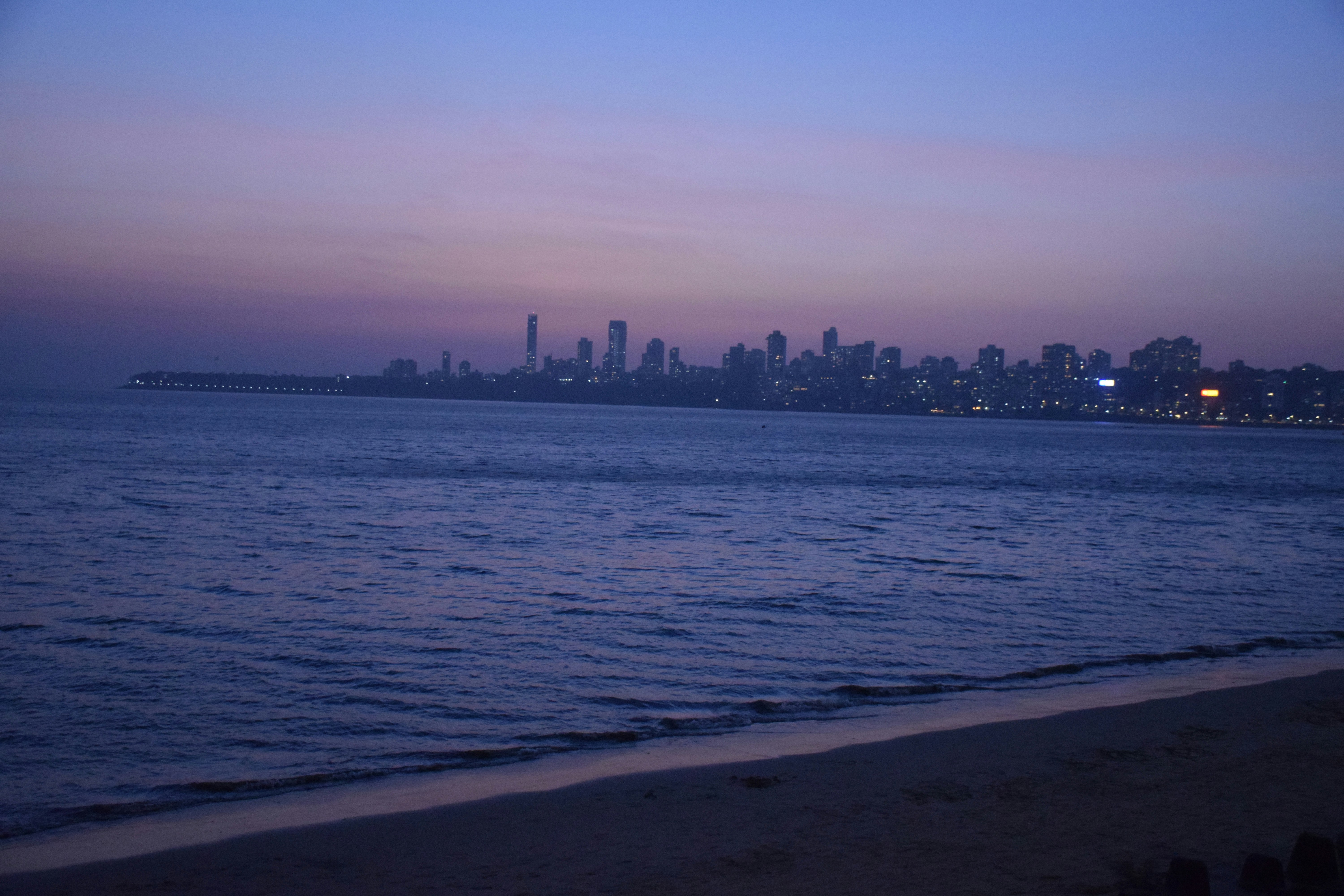 Sun leaving with cool Marine Drive walk