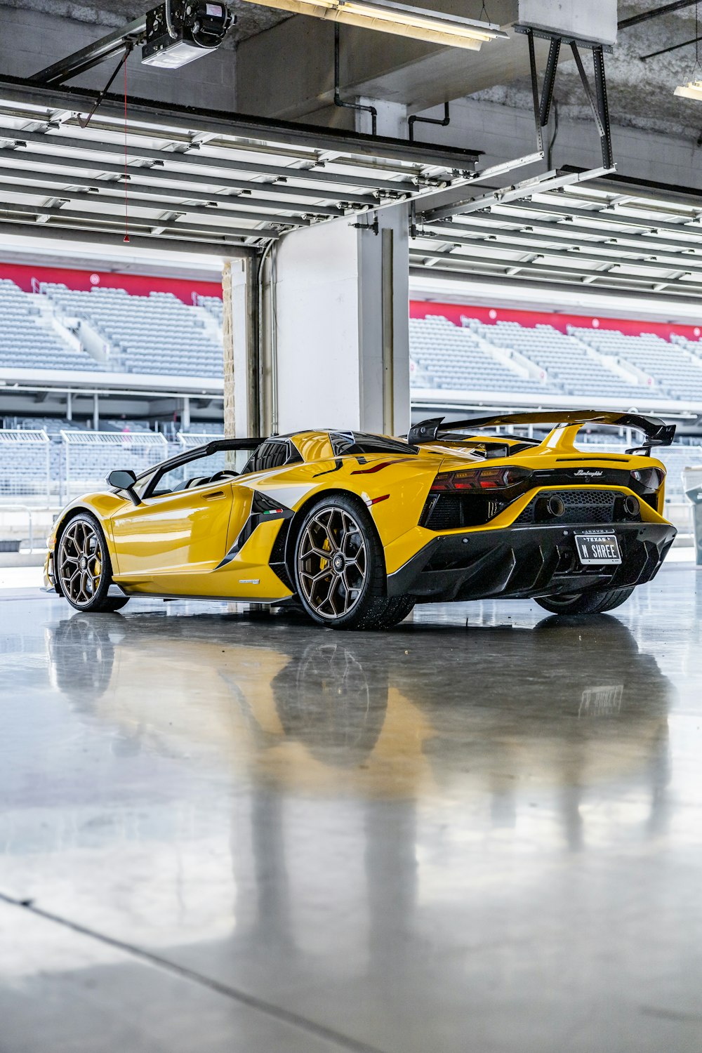 yellow and black ferrari 458 italia