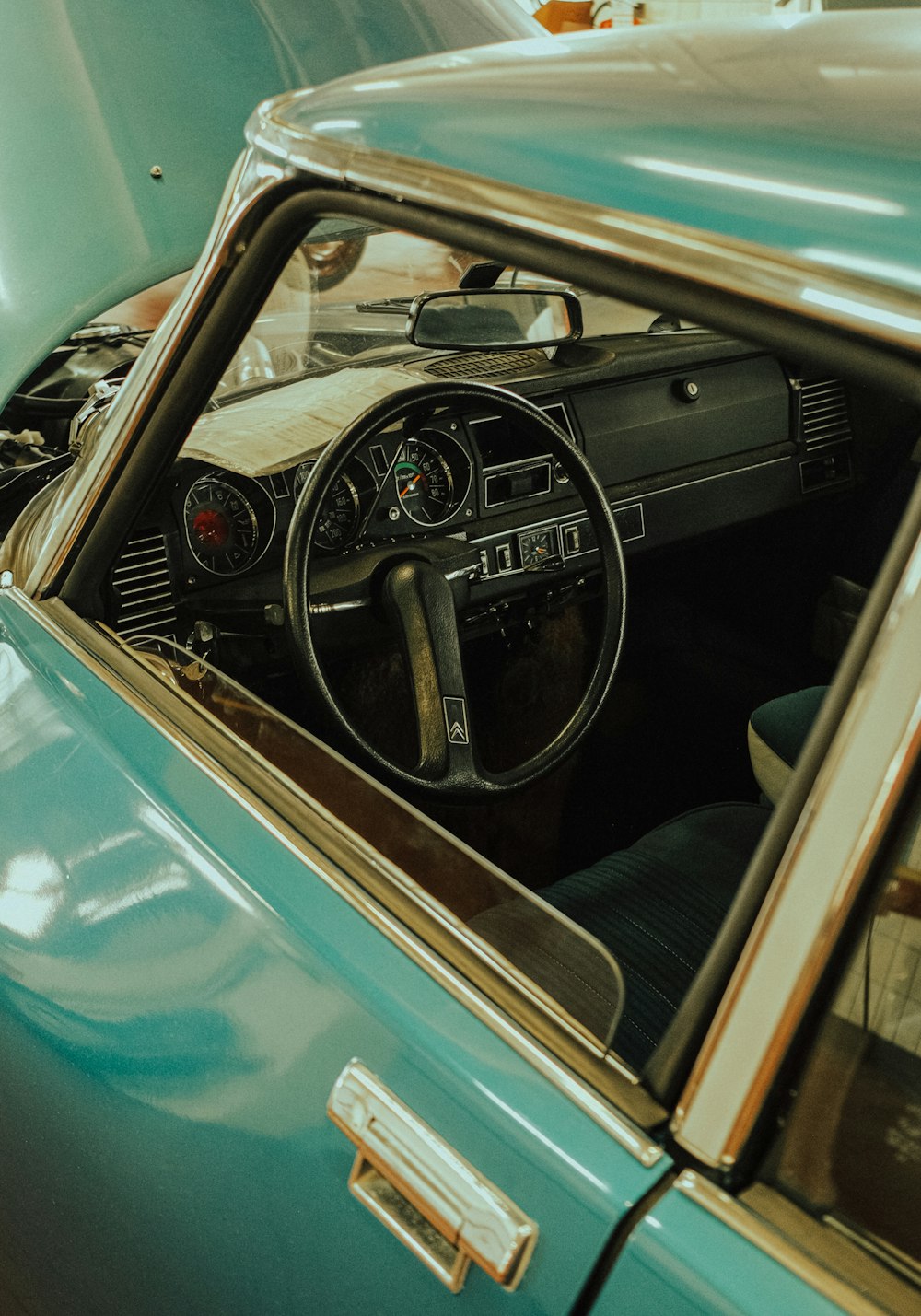 black and brown car steering wheel