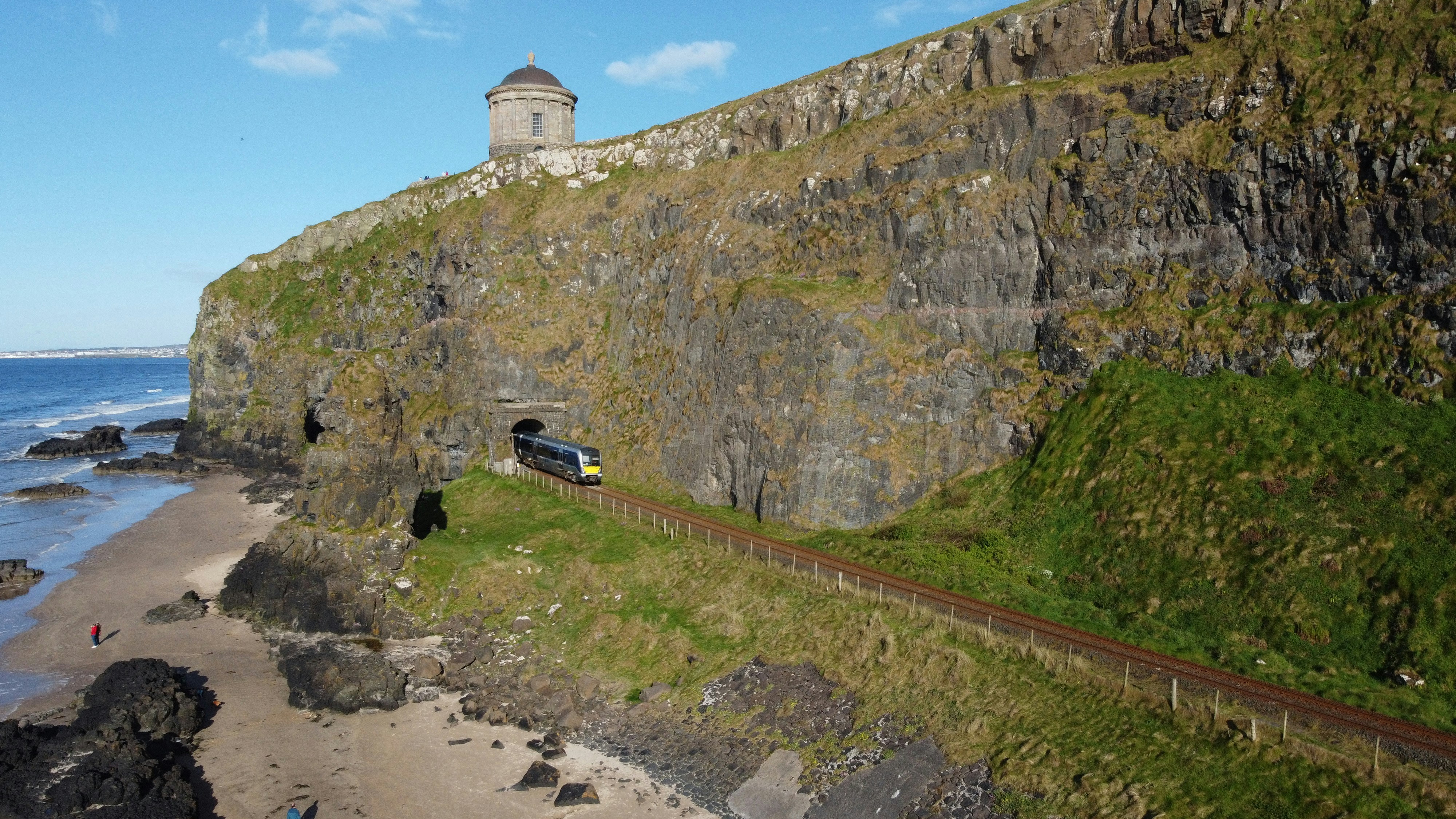 Photo by geoffreymoffett