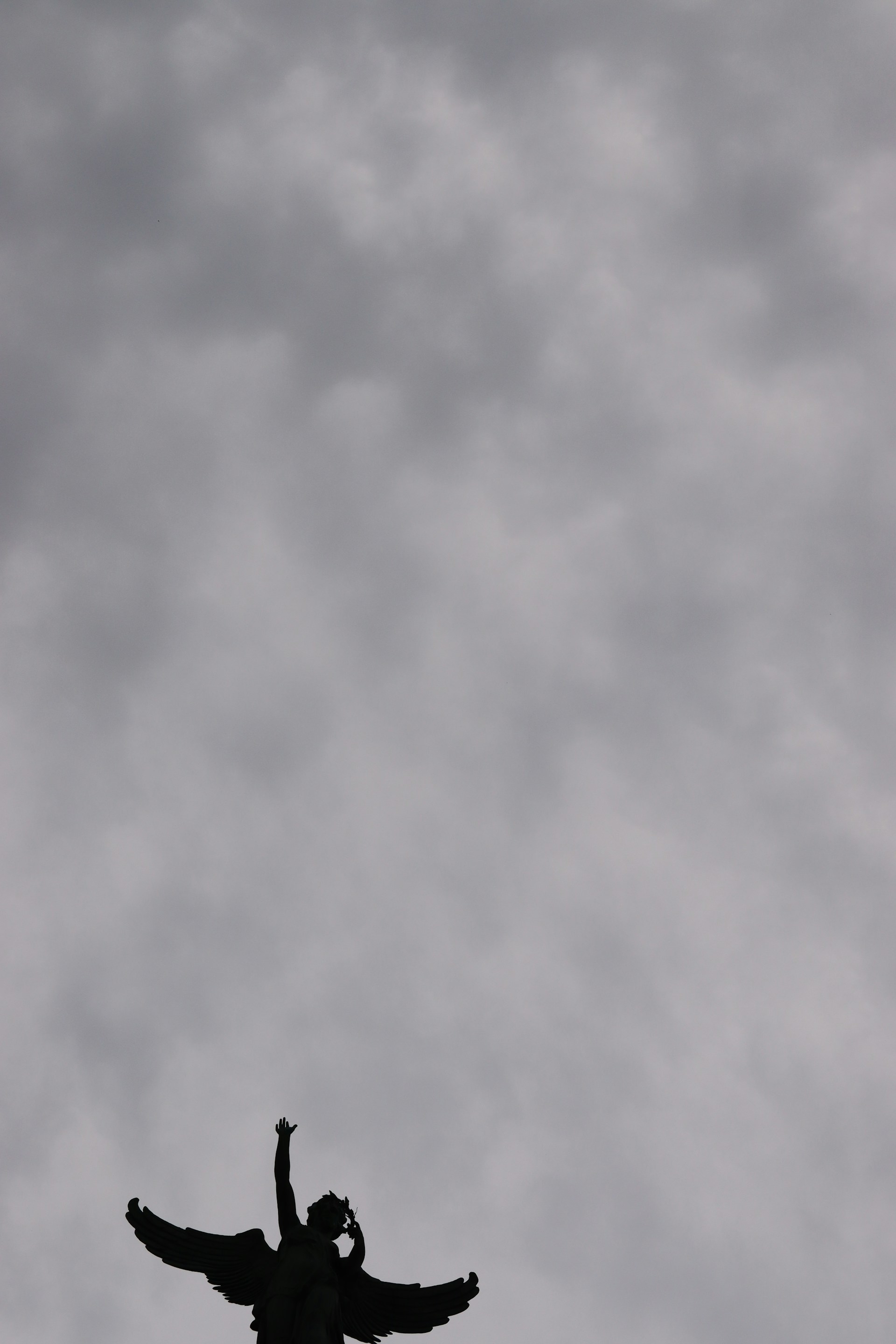 gray computer monitor