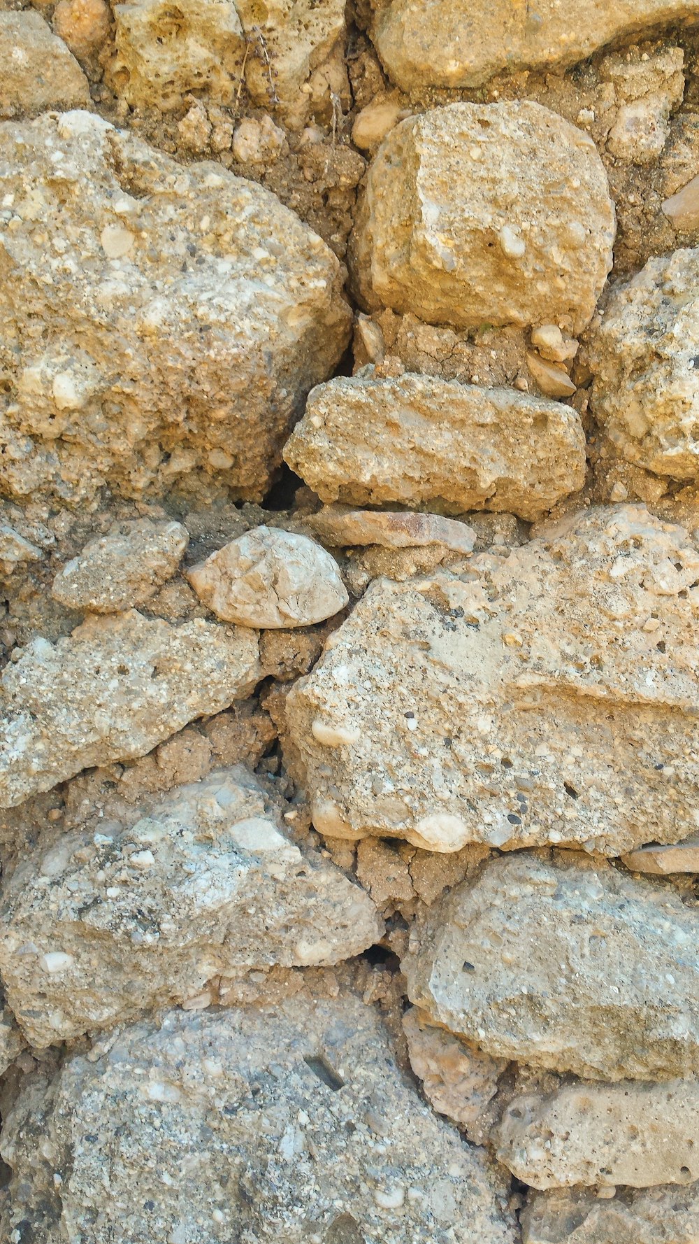 brown and gray stone fragments