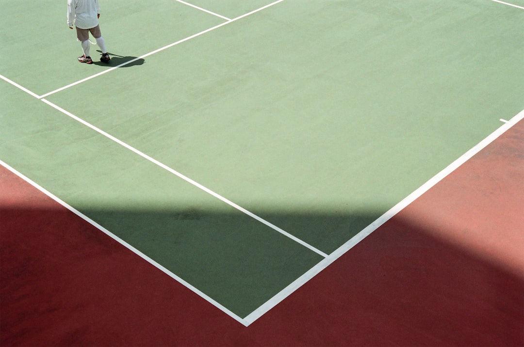 green and red tennis court