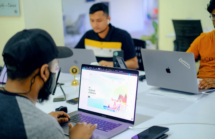 N — Co-founder and lead designer at N&K Webdesign