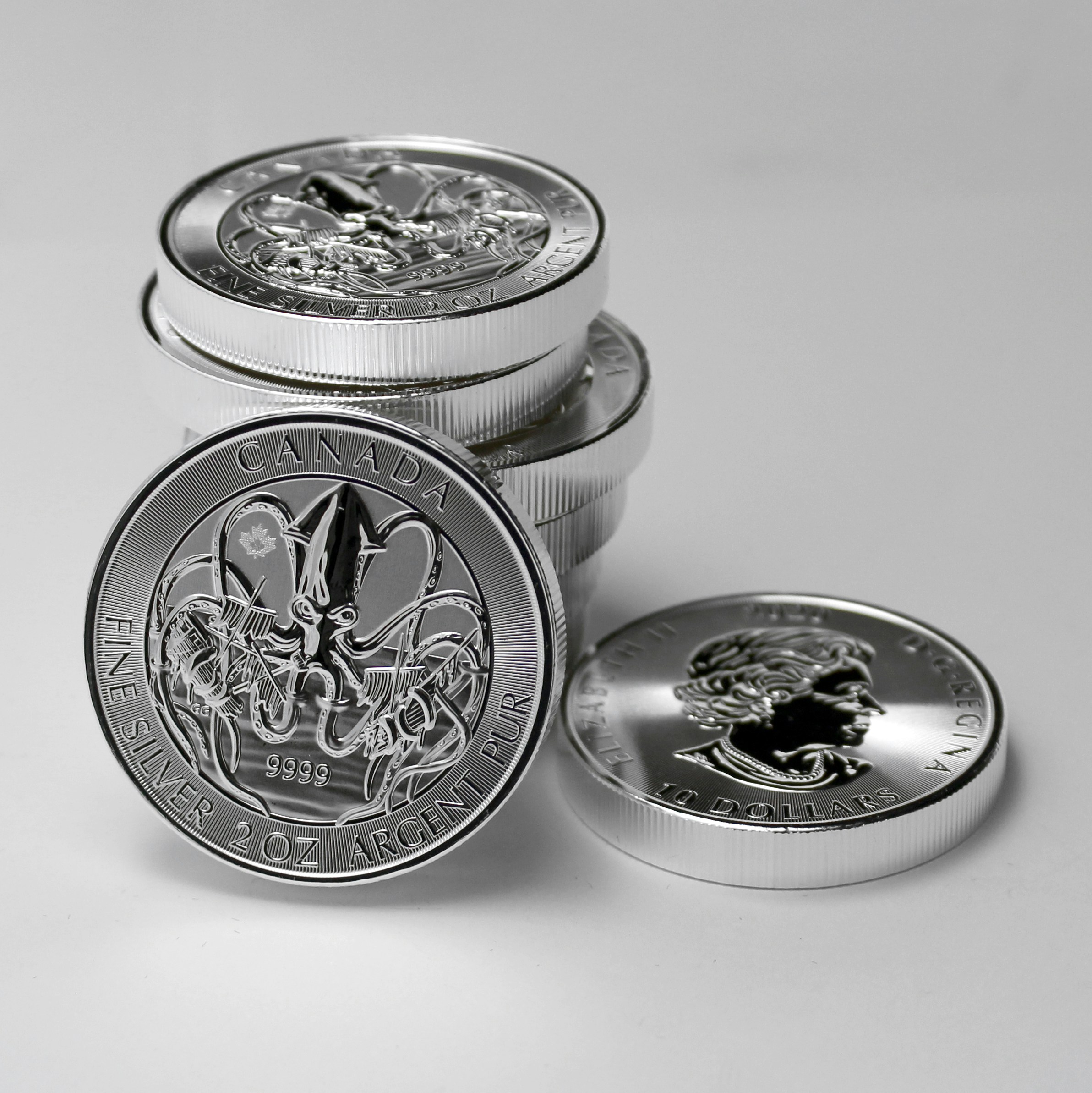 The silver investment coin minted by the Royal Canadian Mint in 2020 from the purest 99.99% silver weighing 2 oz (62.2 g) is part of the Creatures of the North series. The dreaded sea monster - kraken - was chosen for the opening coin. As part of a new series that revives Nordic legends and their mysterious monsters, two coins will be issued annually. If you use our photos, please add credit to https://zlataky.cz, when possible
