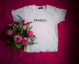 white and red rose print crew neck t-shirt