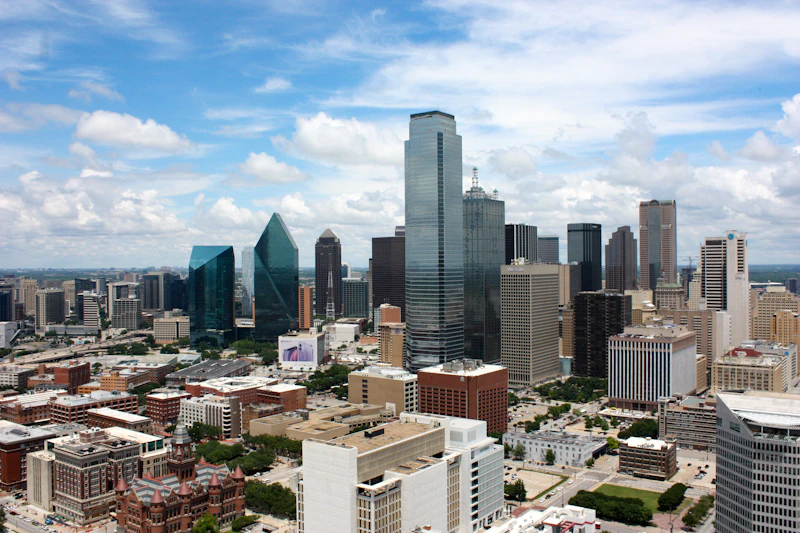 Dallas trade expo venue - city buildings under blue sky during daytime