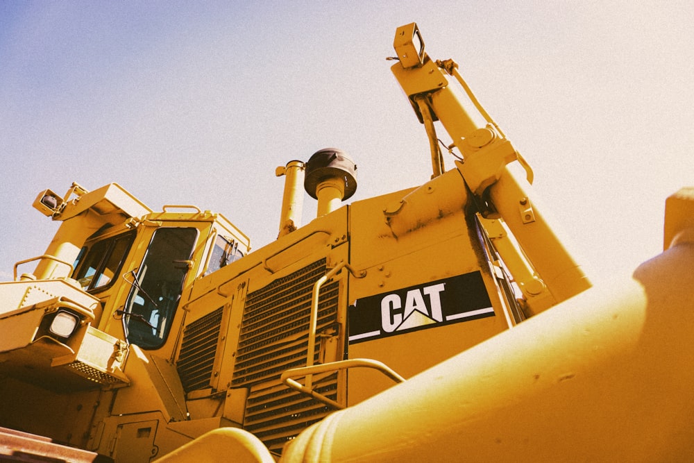 yellow and black heavy equipment