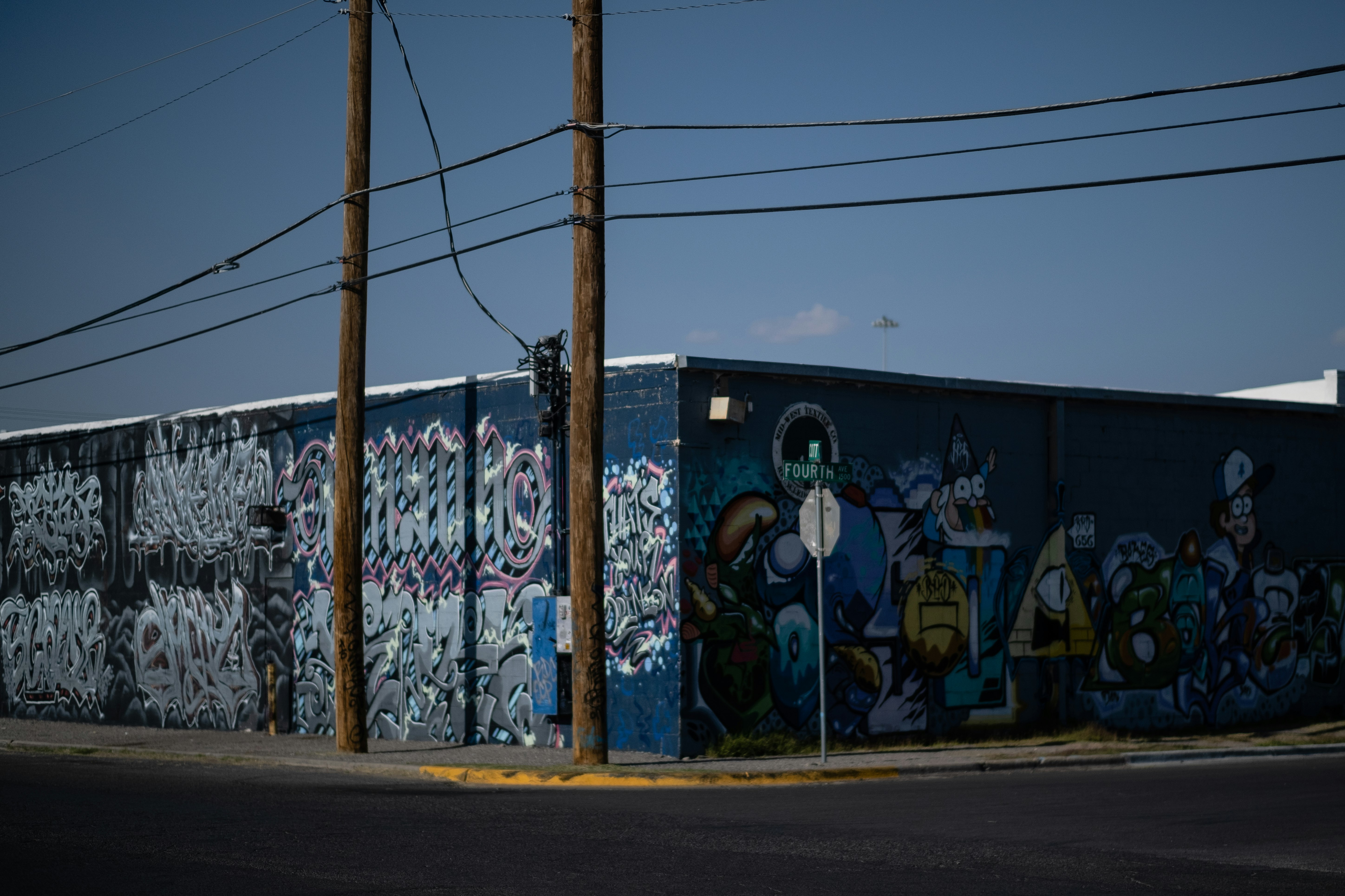 graffiti on wall during daytime