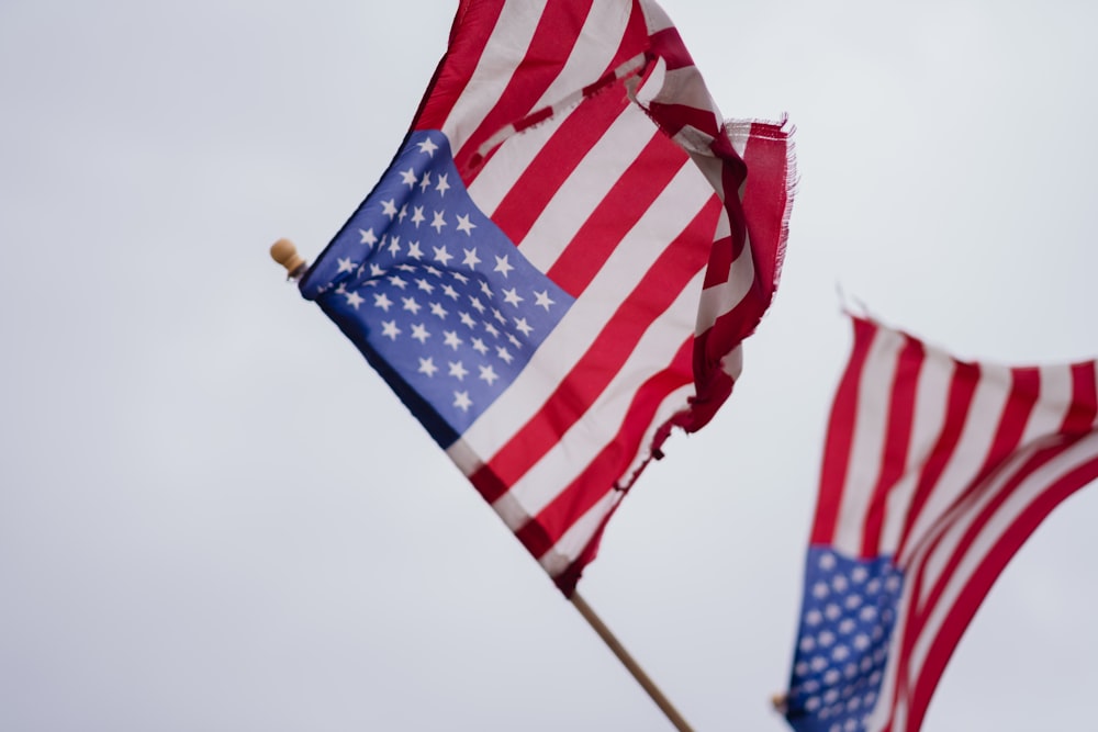 flag of us a on pole