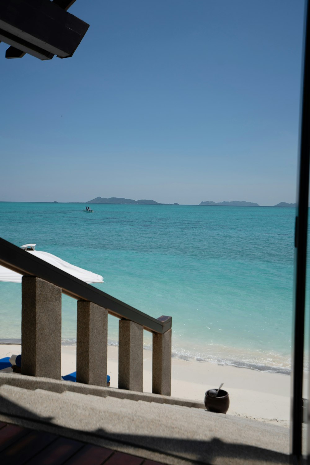 blue and white beach during daytime