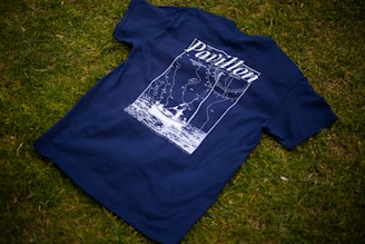 black and white crew neck t-shirt