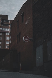 red and white stop sign