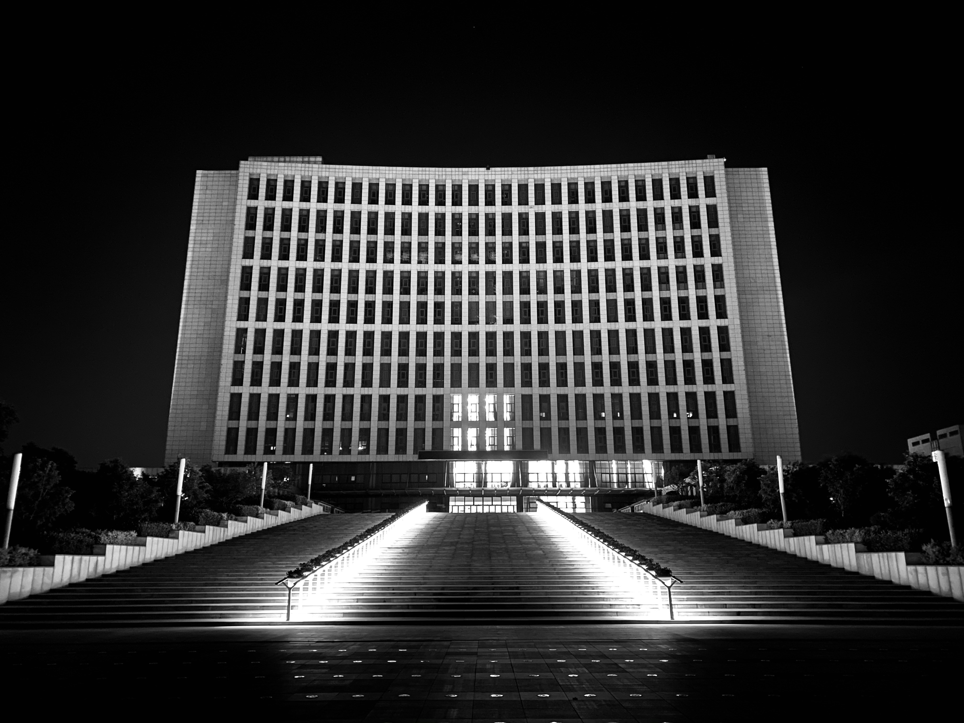 Neoliberalizmus a byrokratické monštrum