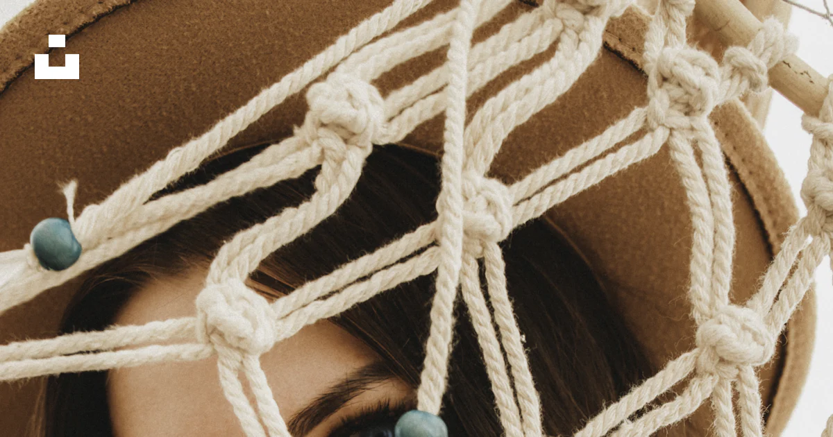 Woman with white rope on her head photo – Free Portrait Image on Unsplash