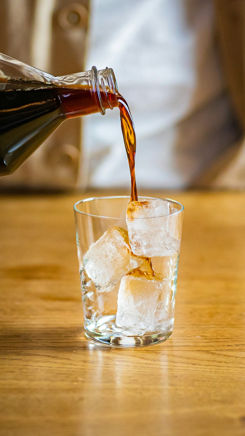 Vaso transparente con agua