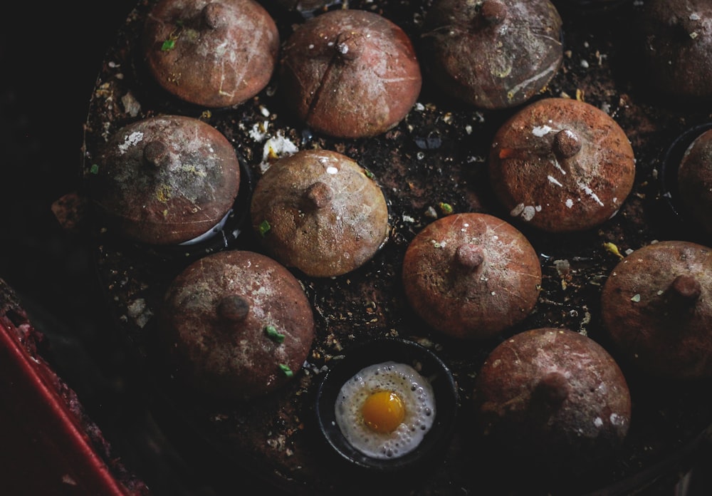 brown and yellow round fruit