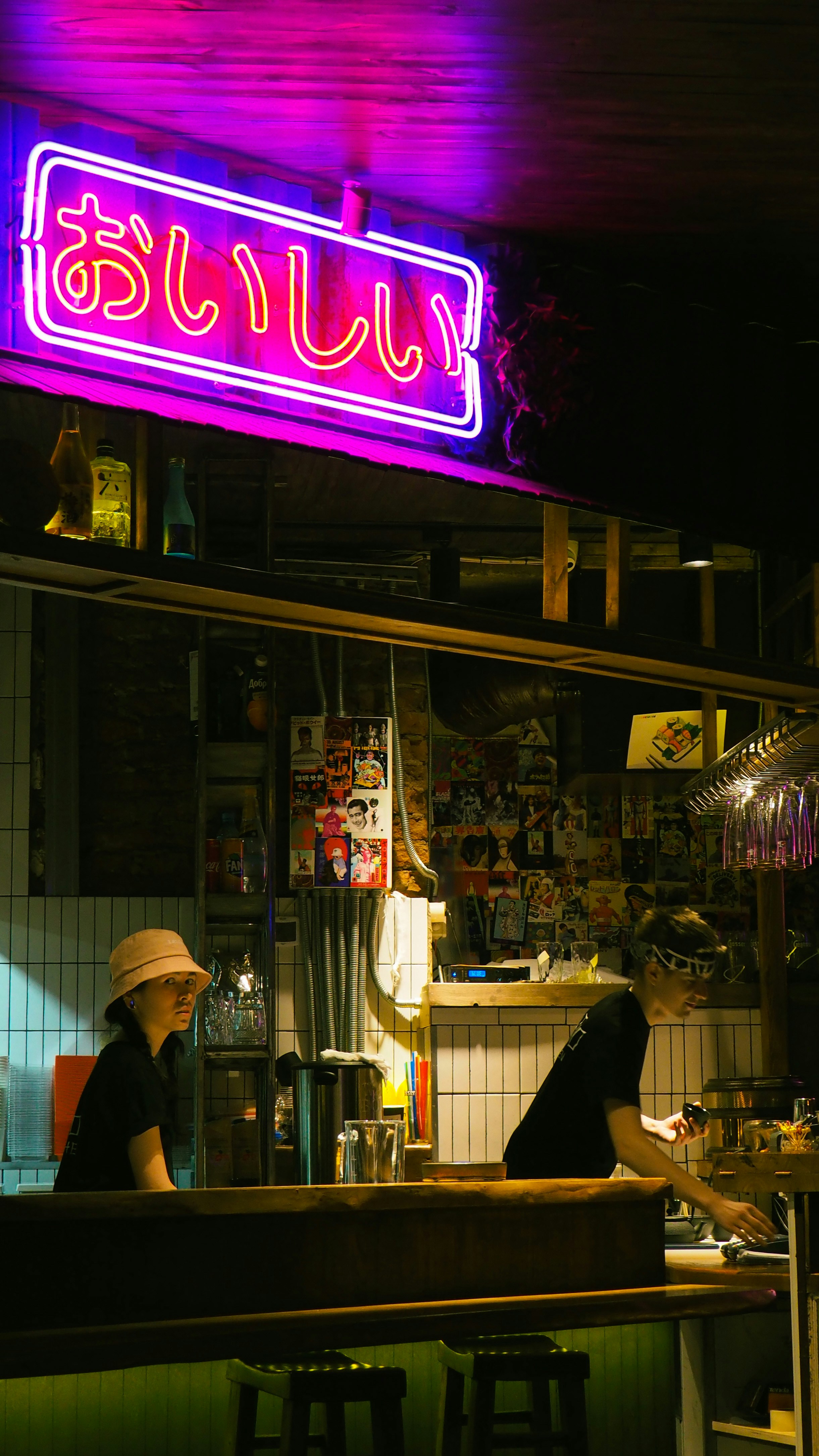 Kinh nghiệm khám phá hostess bar có không gian riêng tư tại TP.HCM