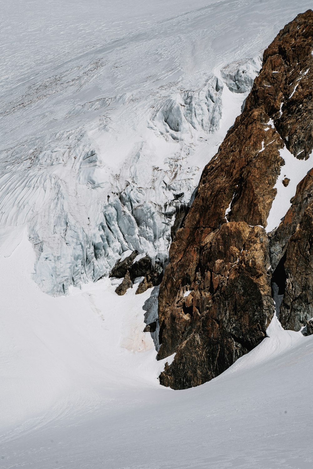 brown and white rocky mountain