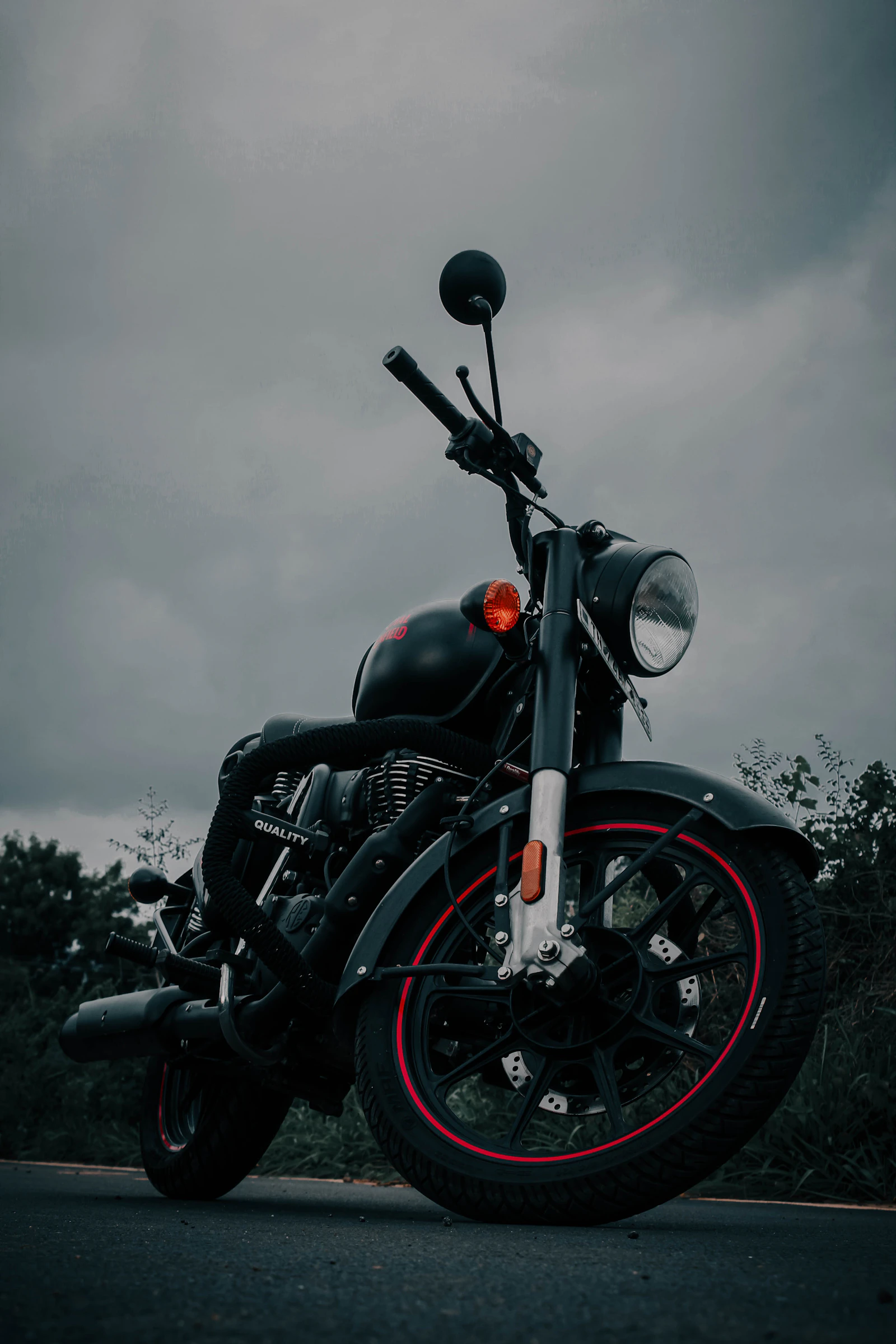 Royal Enfield Classic 350 Redditch photo 3