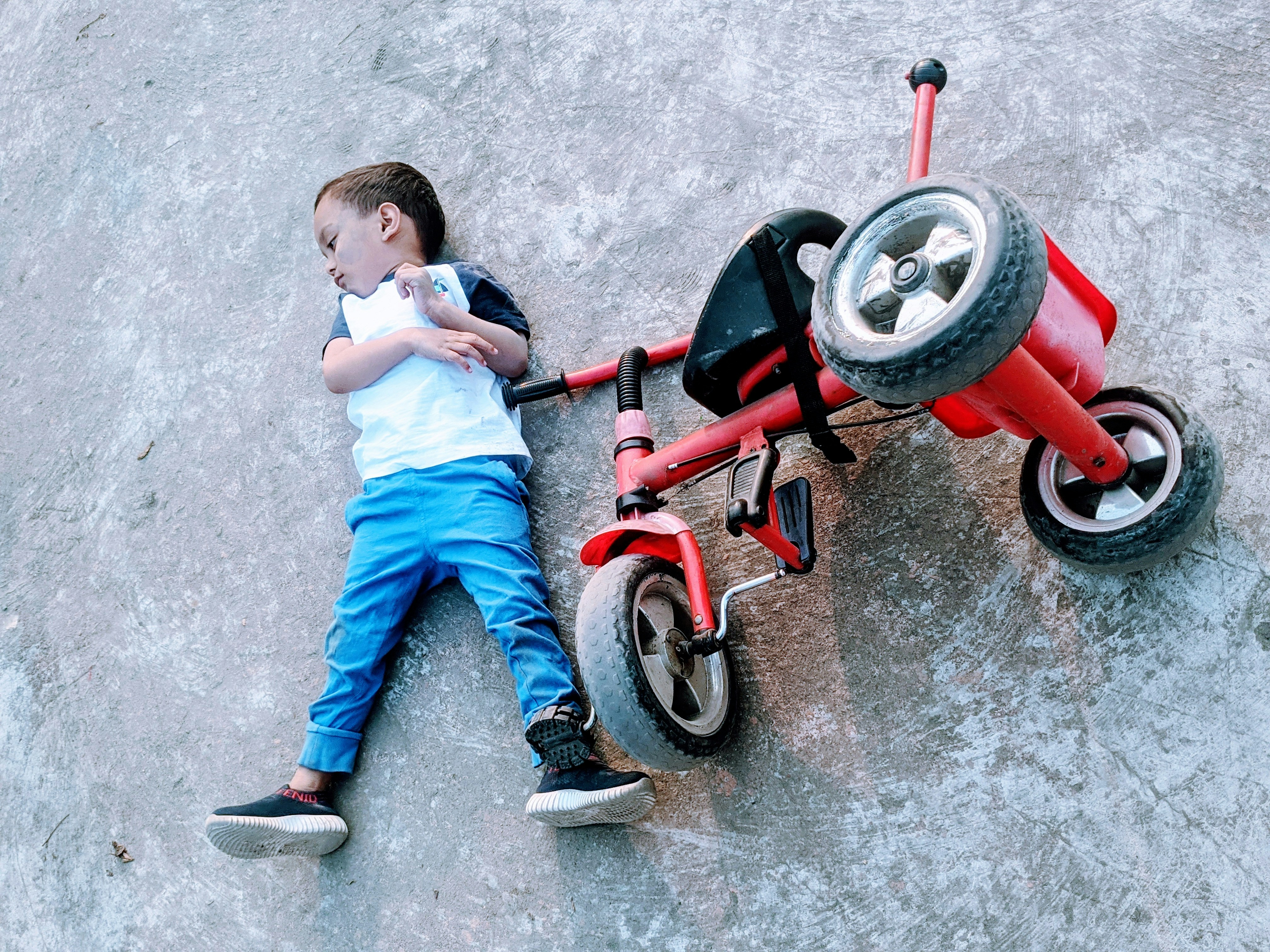 楽しく乗る　子ども　トライク　自転車　練習